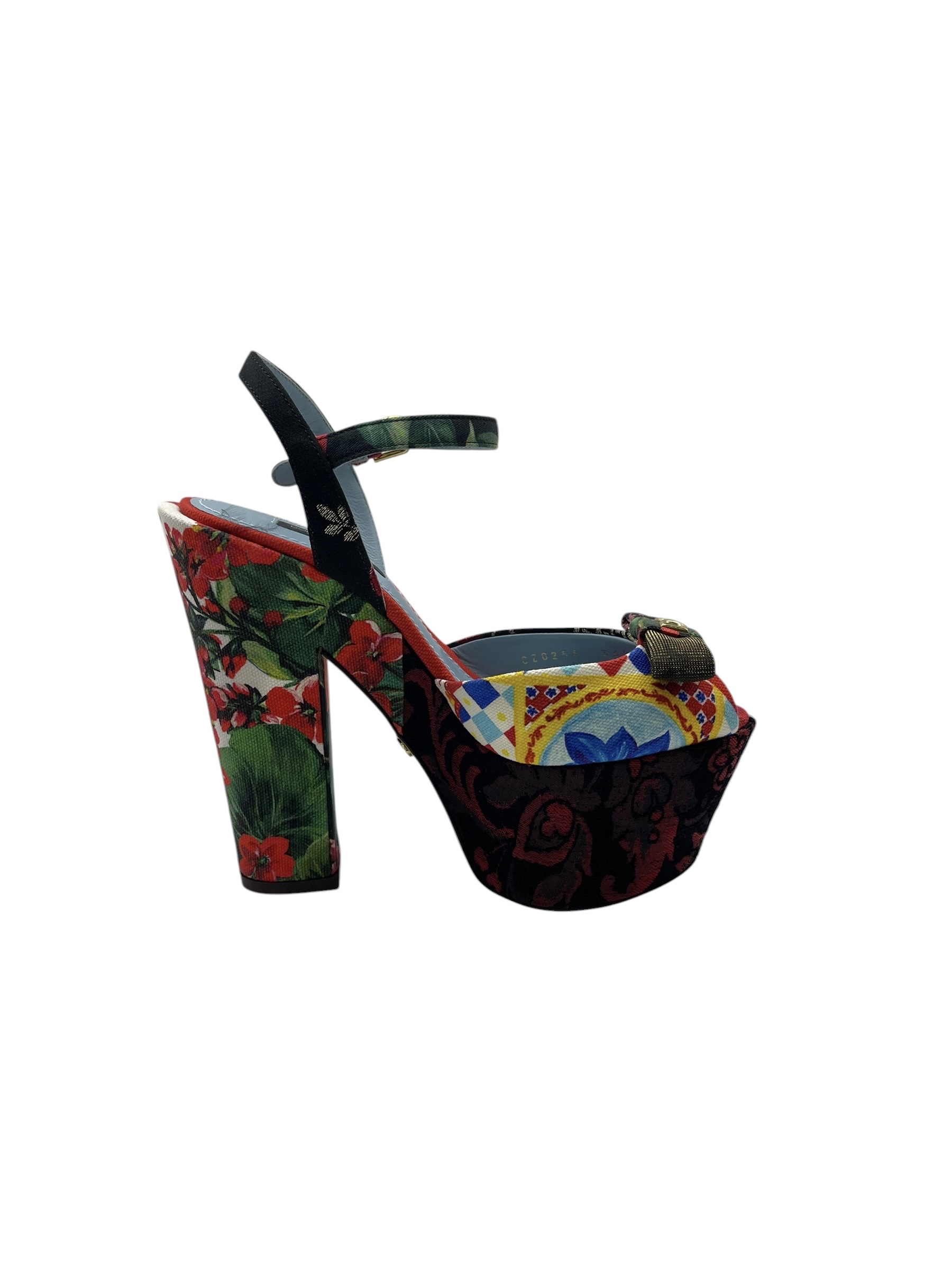 Pre-owned Dolce & Gabbana Bette Wedge / Product Code: 070807