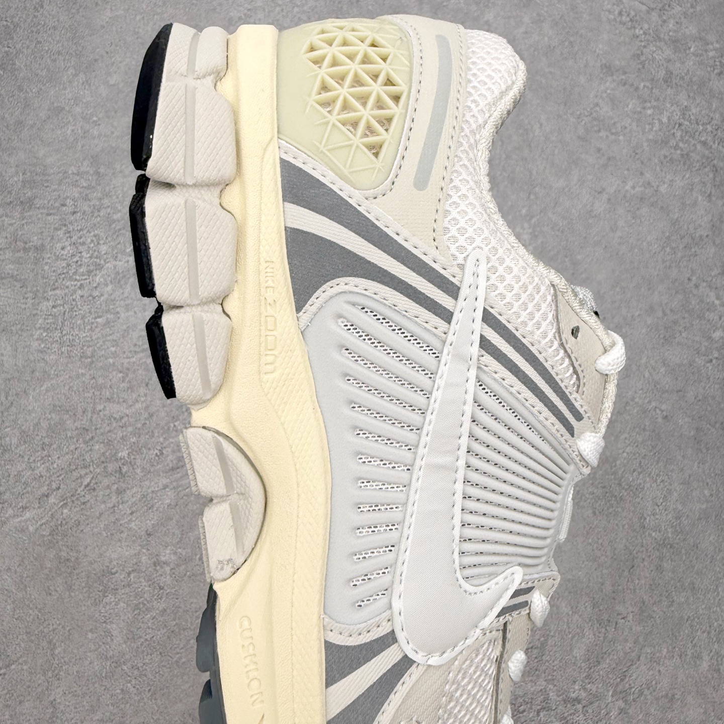 Nike Air Zoom Vomero 5 HF0731-007