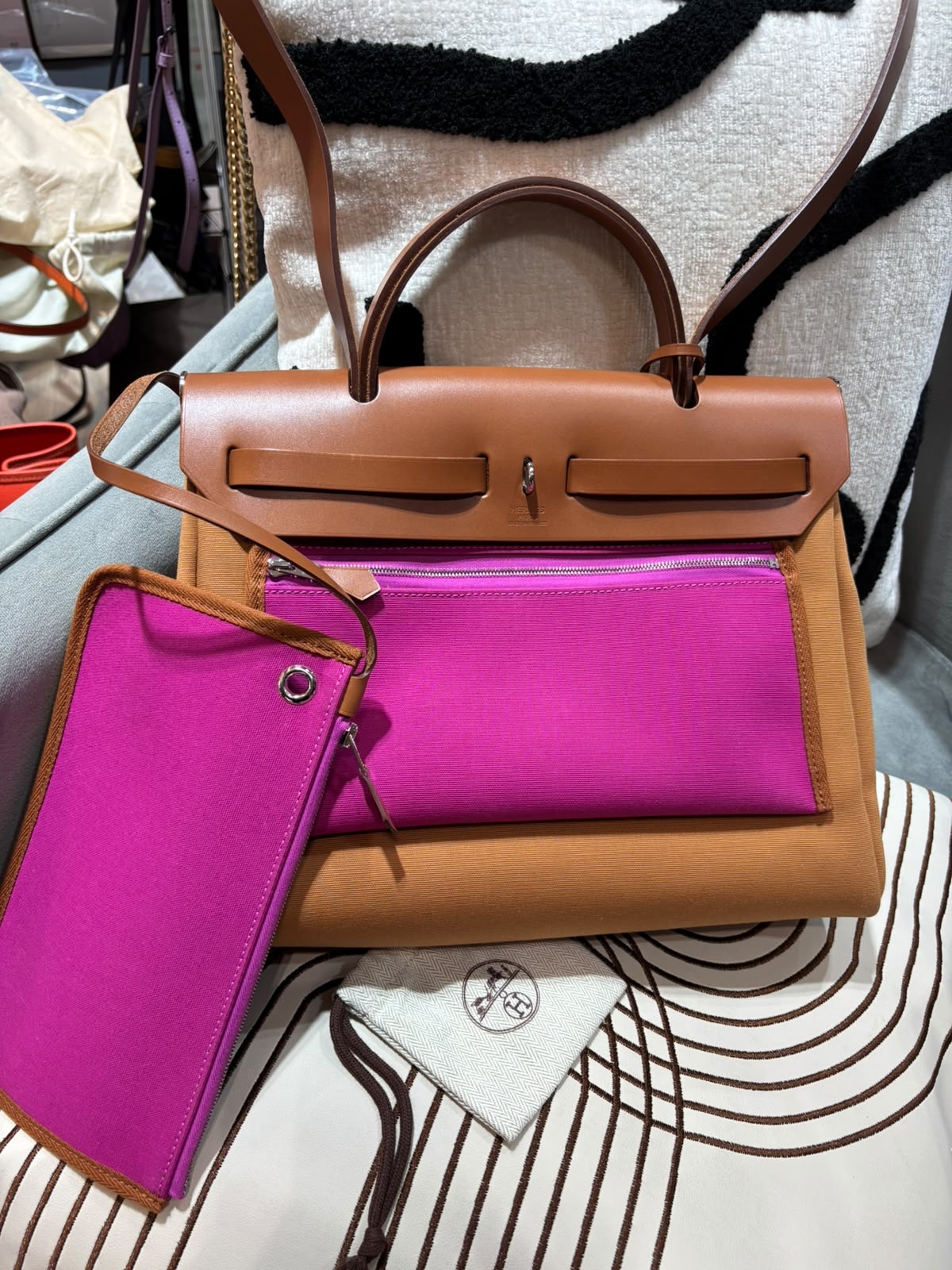 HERMES herbag 31, STAMP Y ,2D Dune ,9I Mangolia 暖沙色 100%Authentic,95%new  ✅收據副本✅key lock ✅dust bag 