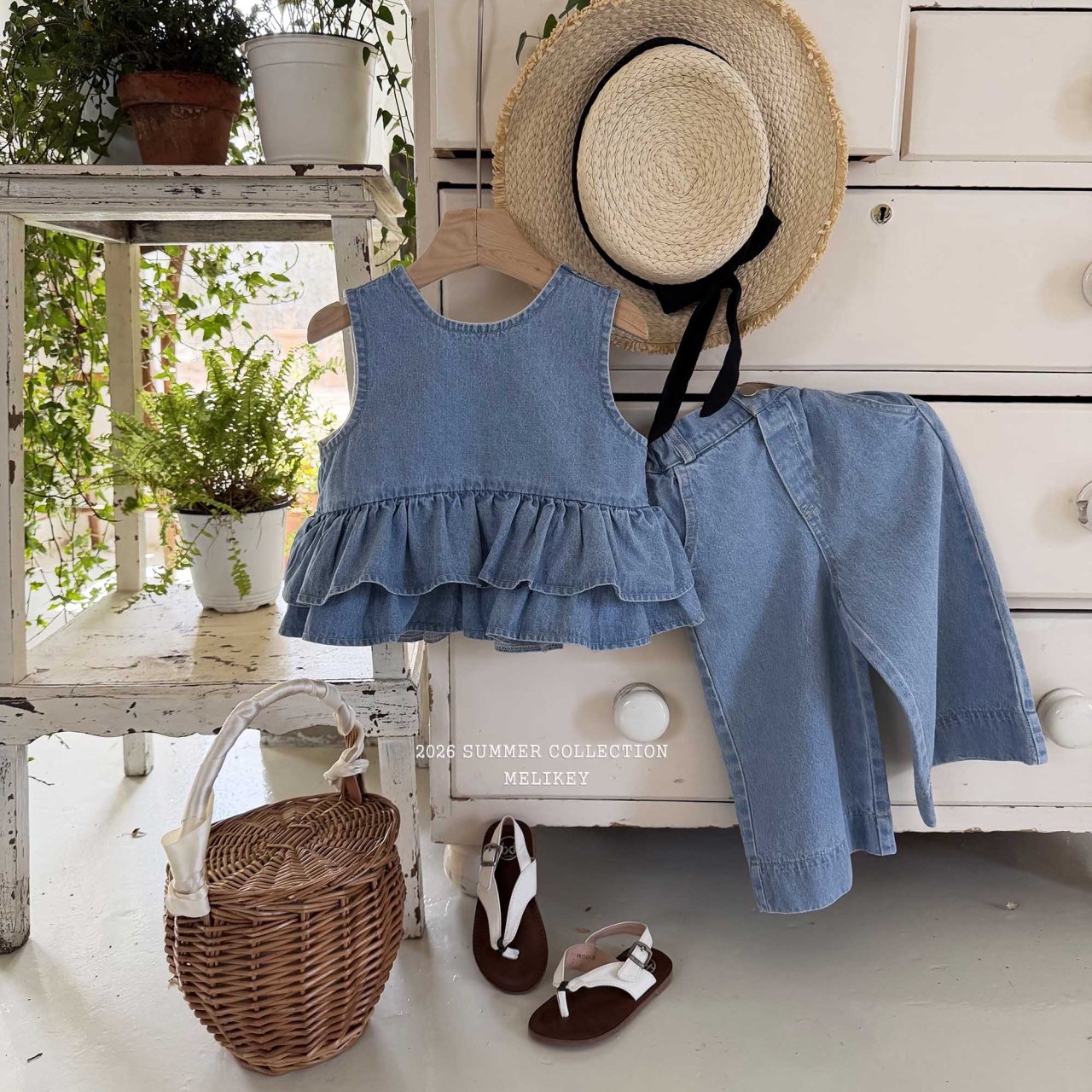 Ribbon Tiered Sleeveless Blouse