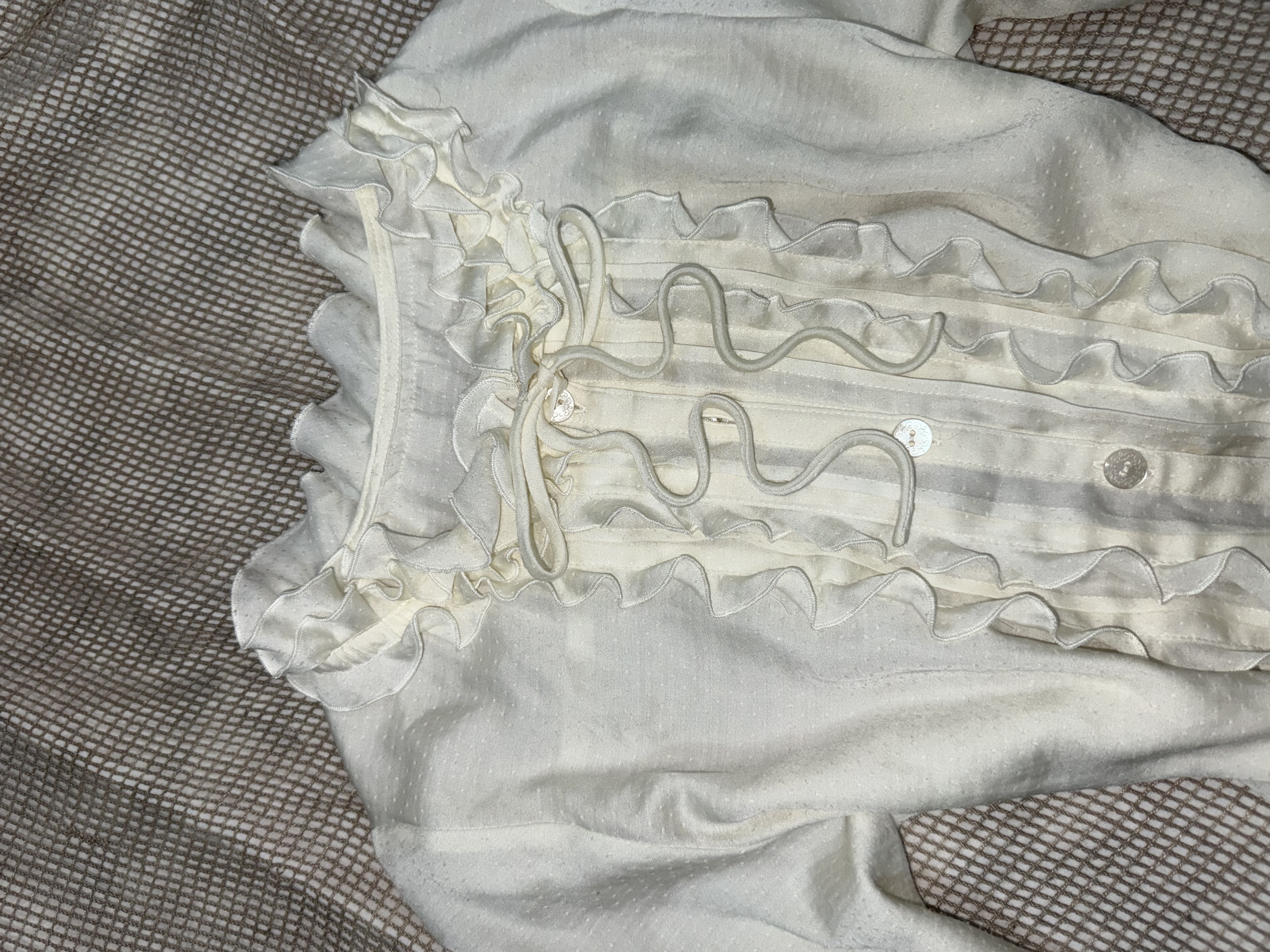 Vintage Ruffle Front-breasted shirt