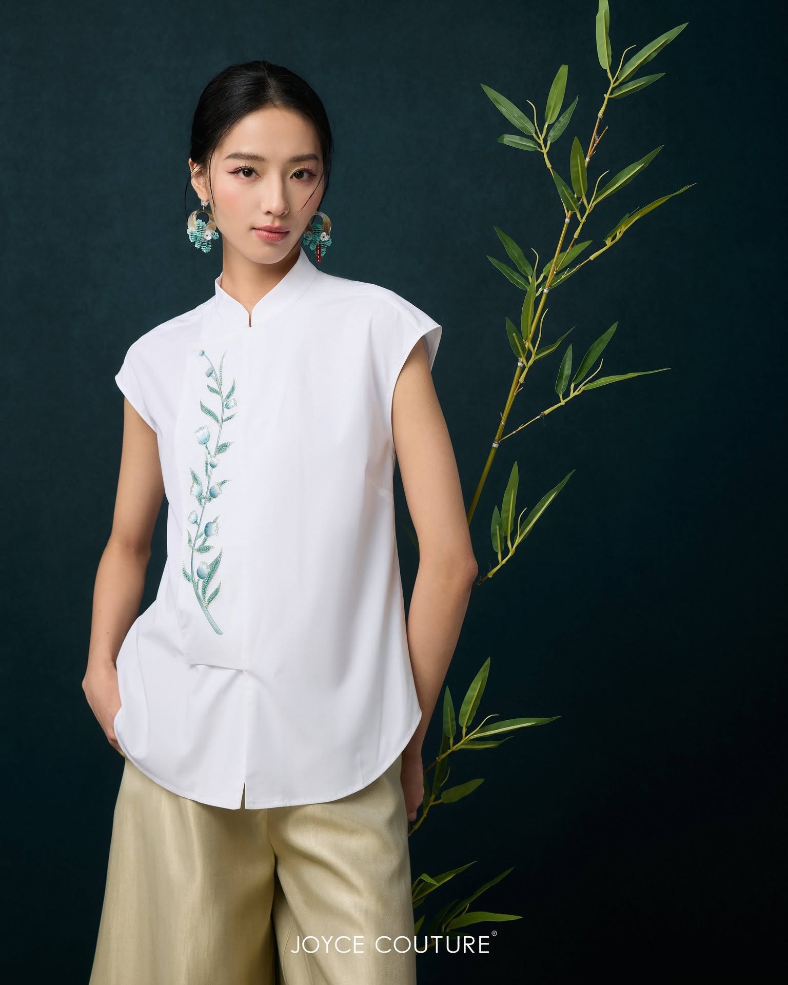 风铃花刺绣立领上衣  T0758