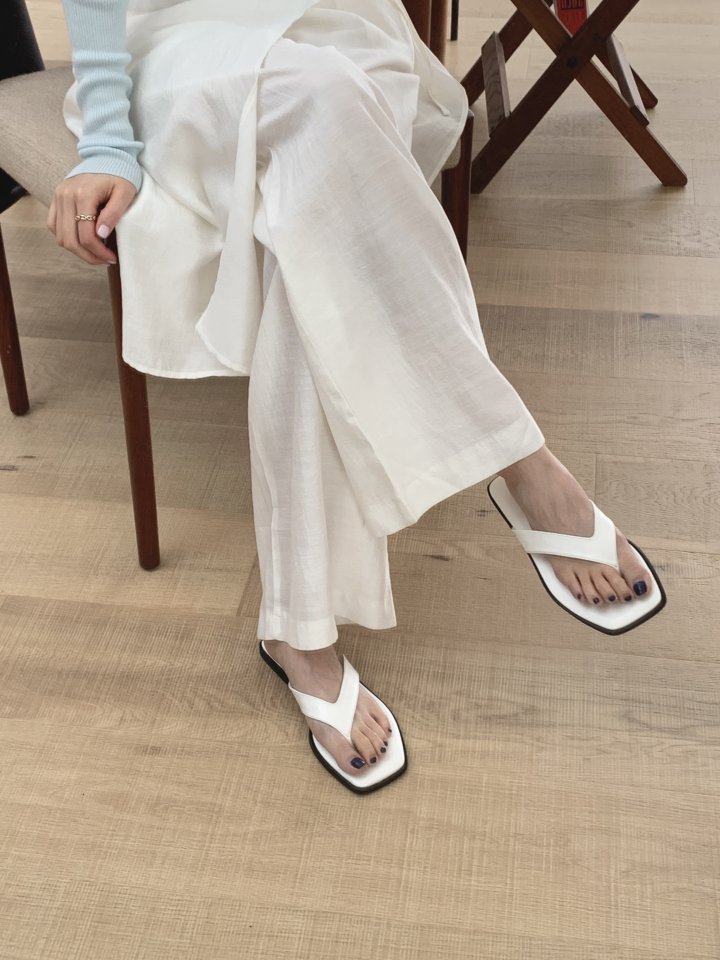 The Essential Sandals (3 colors)