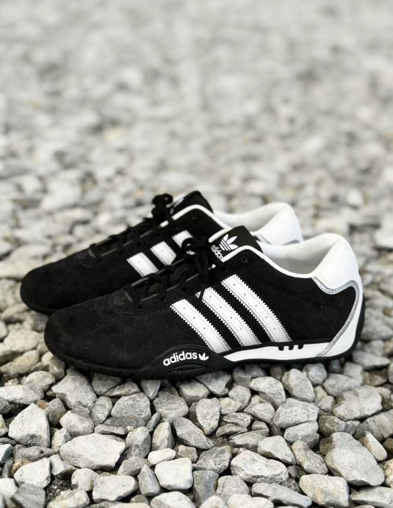 JP7009 Adidas Adiracer Lo Core Black White JP7009