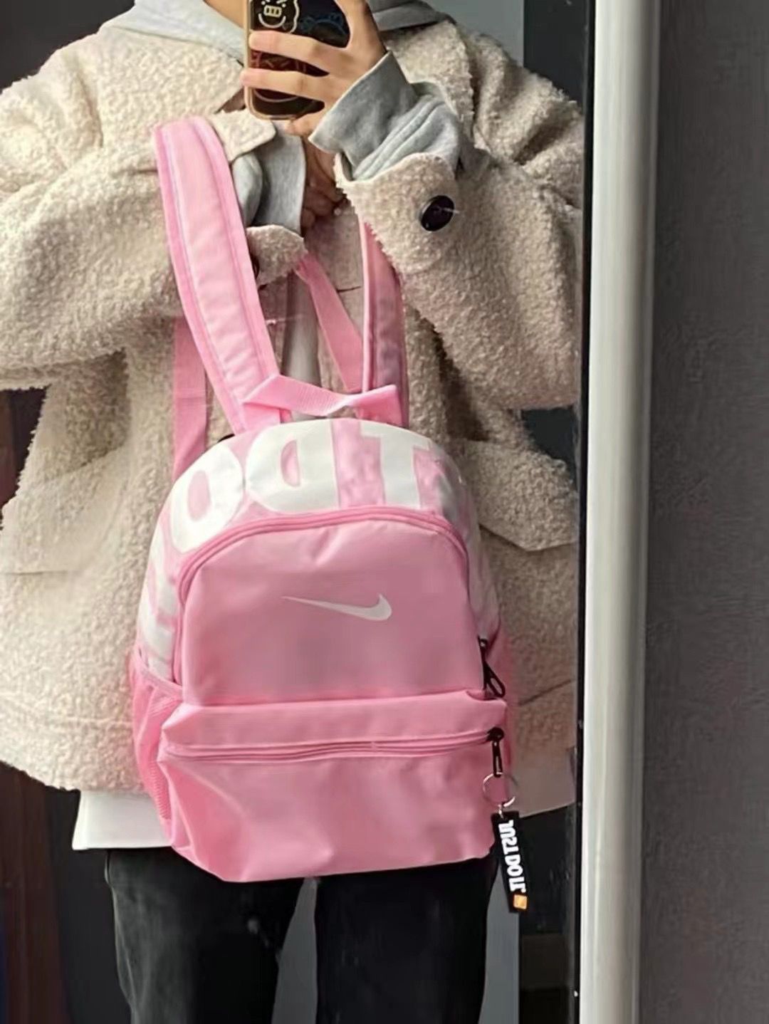 $85件、2件起$75件。Nike 全系列百搭防水背包 