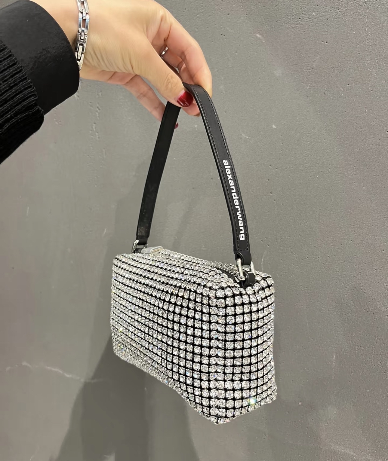 訂貨 ✨ Alexander Wang 經典款 水鑽手挽袋 超Blink Blink Size 17x10cm