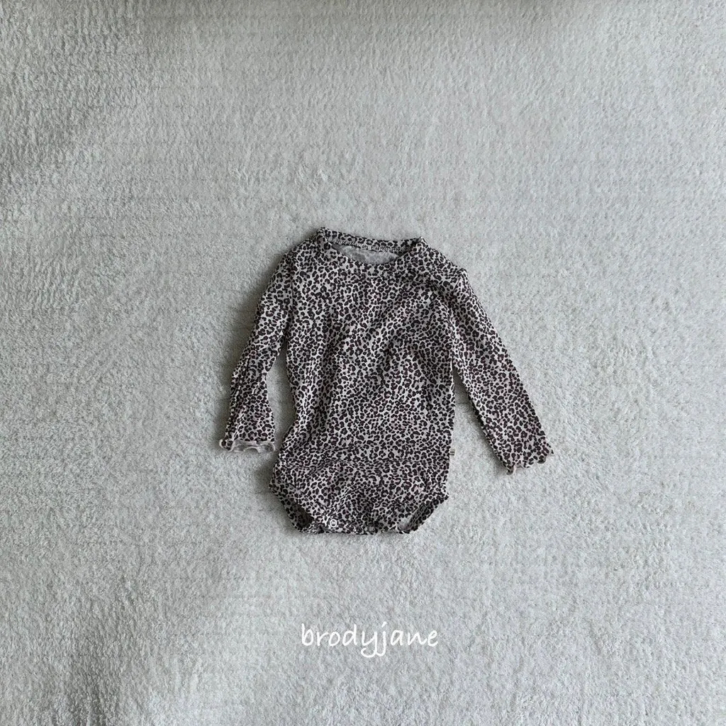 🇰🇷Brodyjane suit 