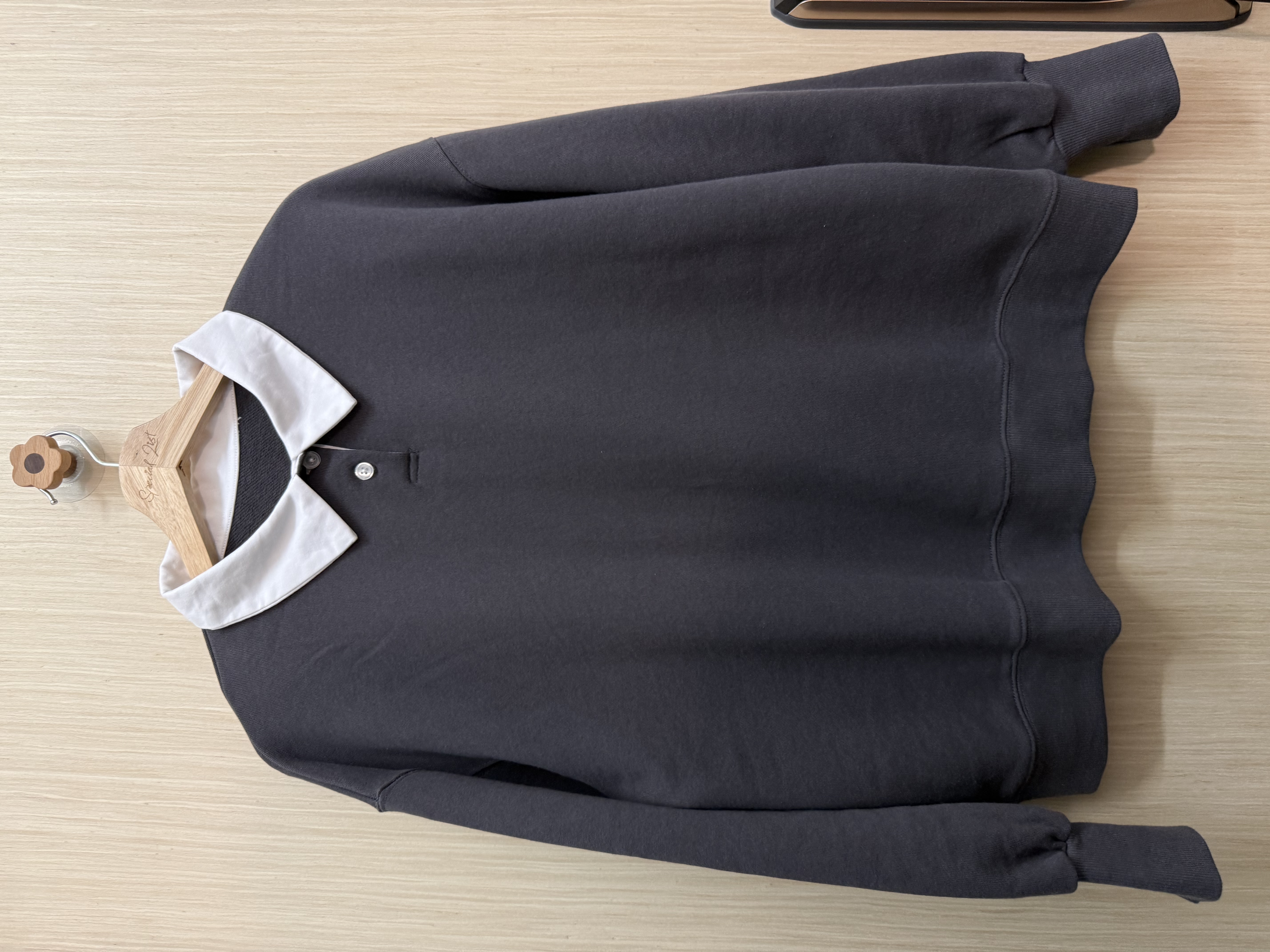 撞色尖領薄衛衣