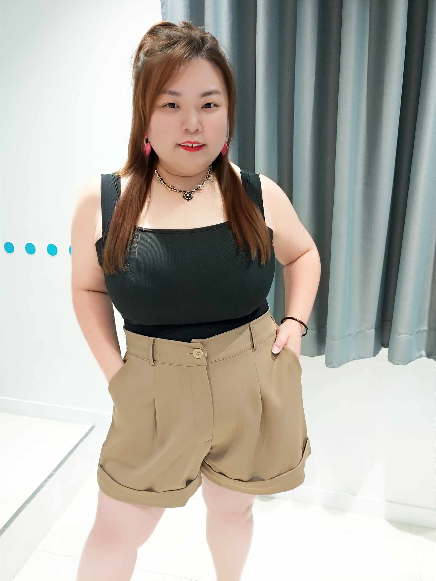 DSB05 褶裤脚简约设计短裤