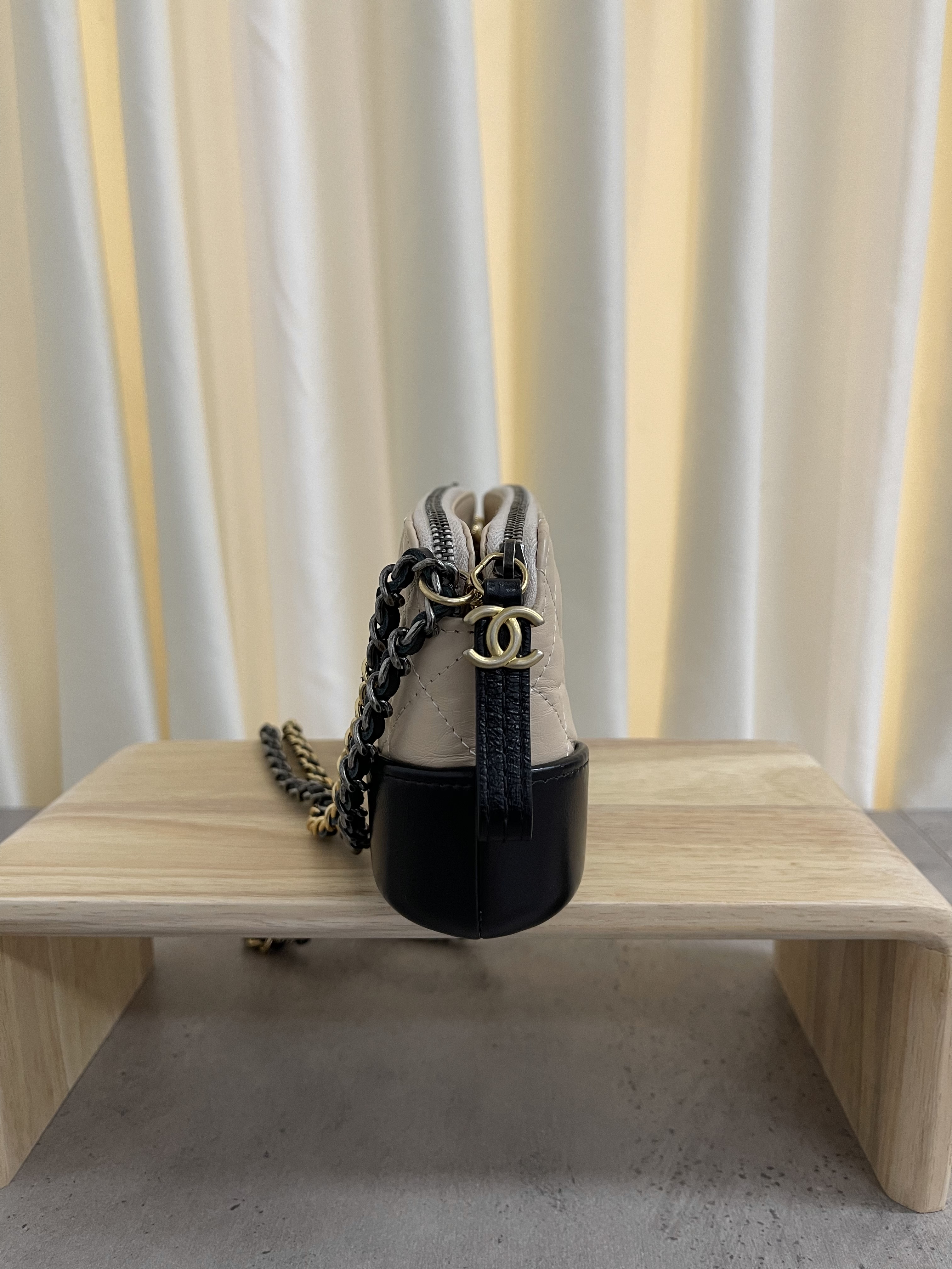 Pre-owned Chanel Gabrielle Clutch/ Product Code: 26012406