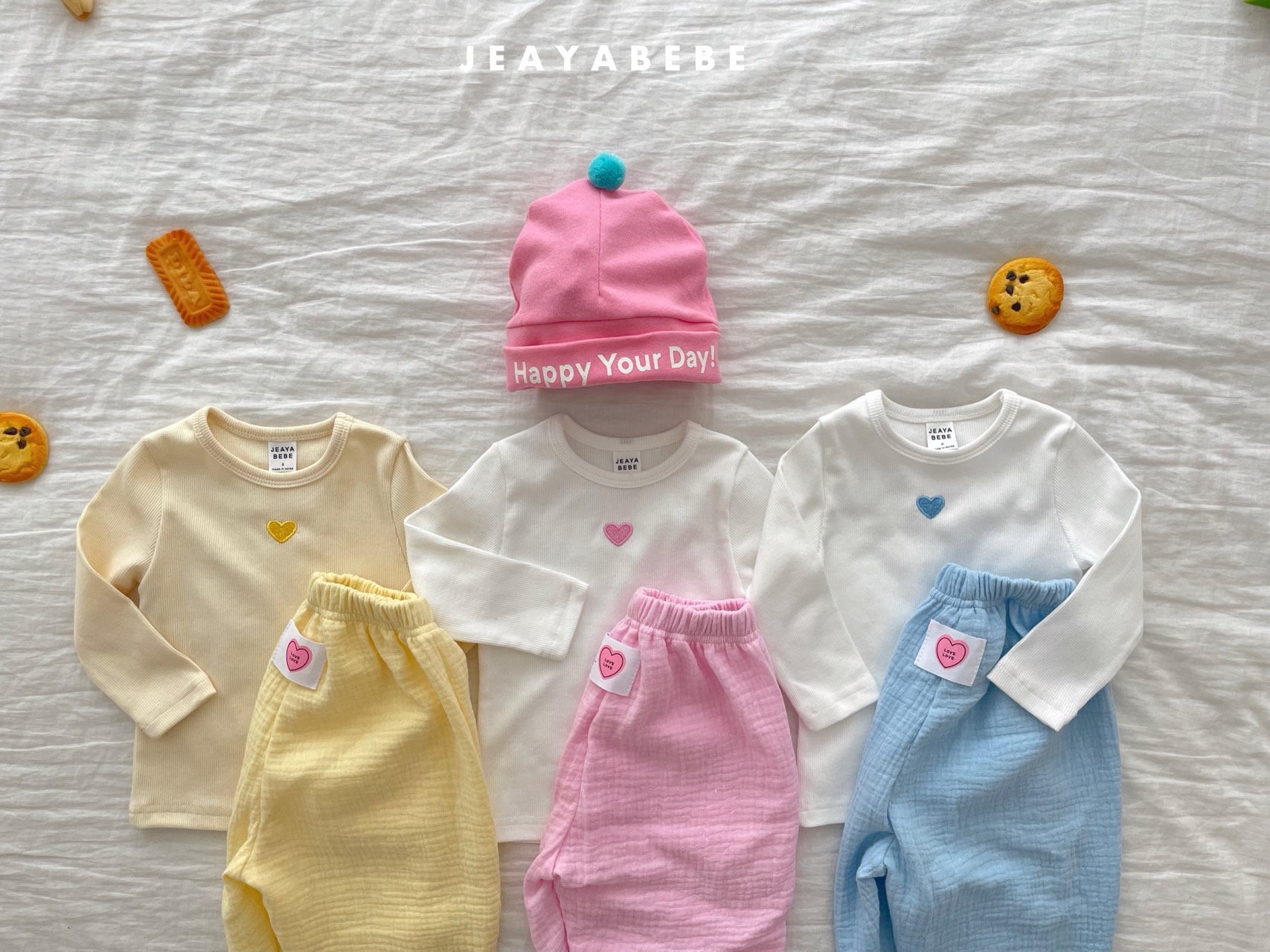 🇰🇷jeayabebe set (tee+pants)