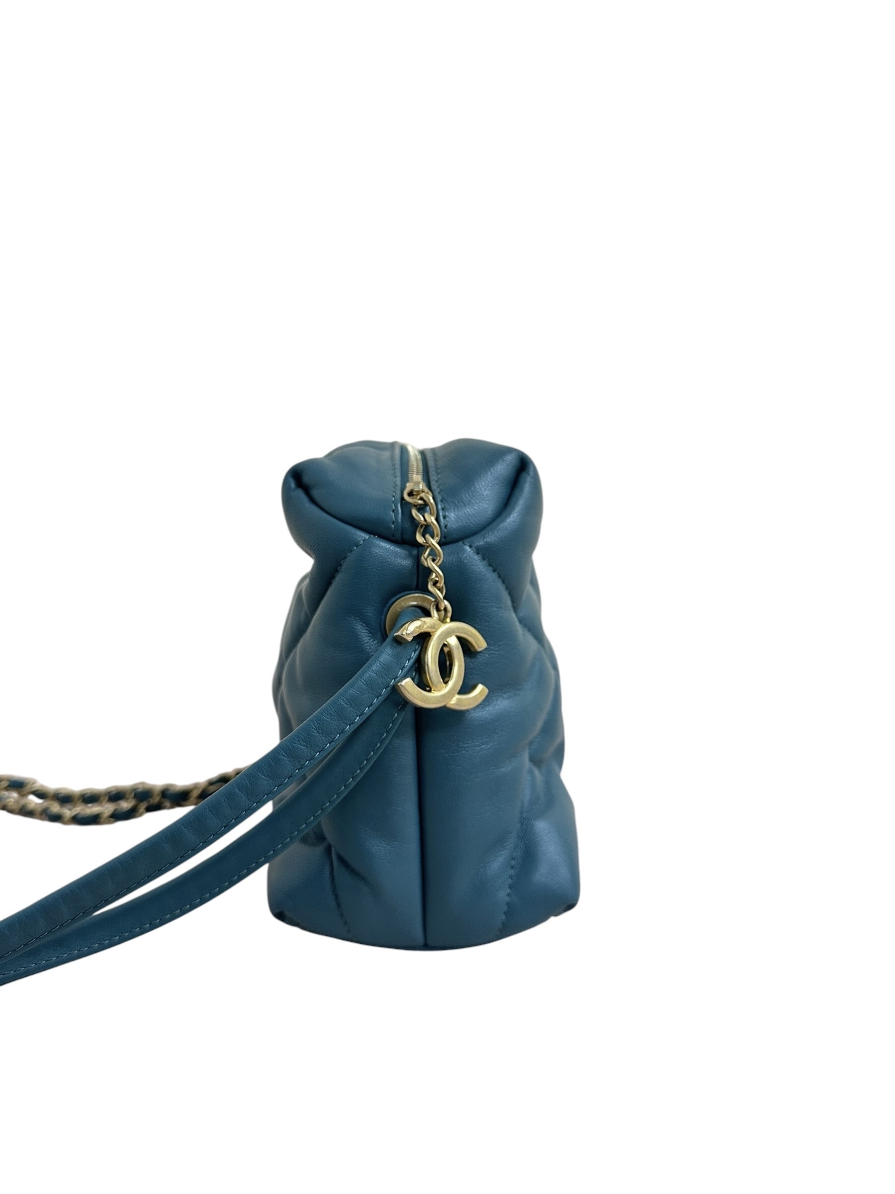 Pre-owned Chanel shoulder bag  / Product Code: 070101