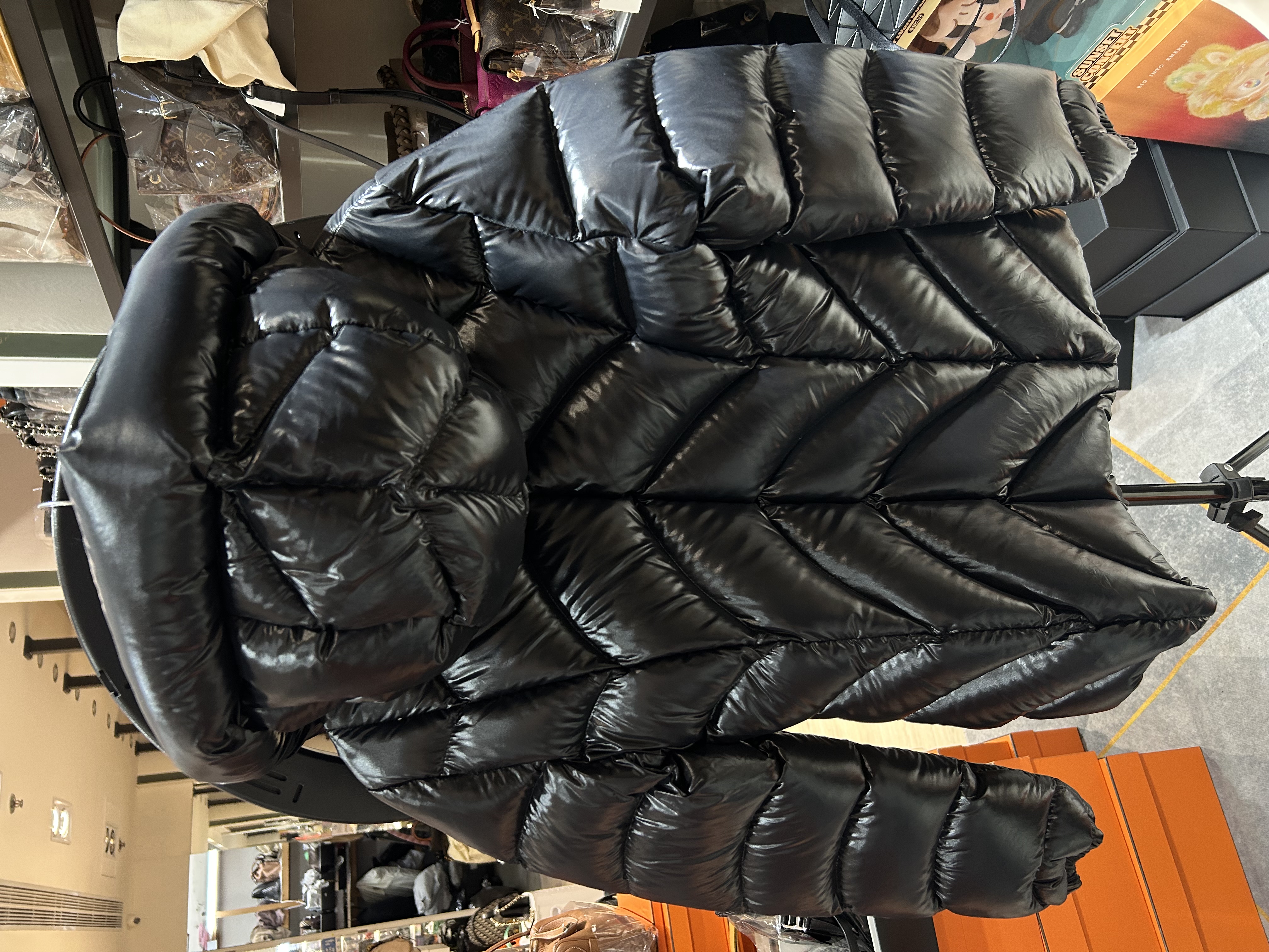  Moncler down outer Size: 1 黑色羽絨 100%Authentic, 99%New