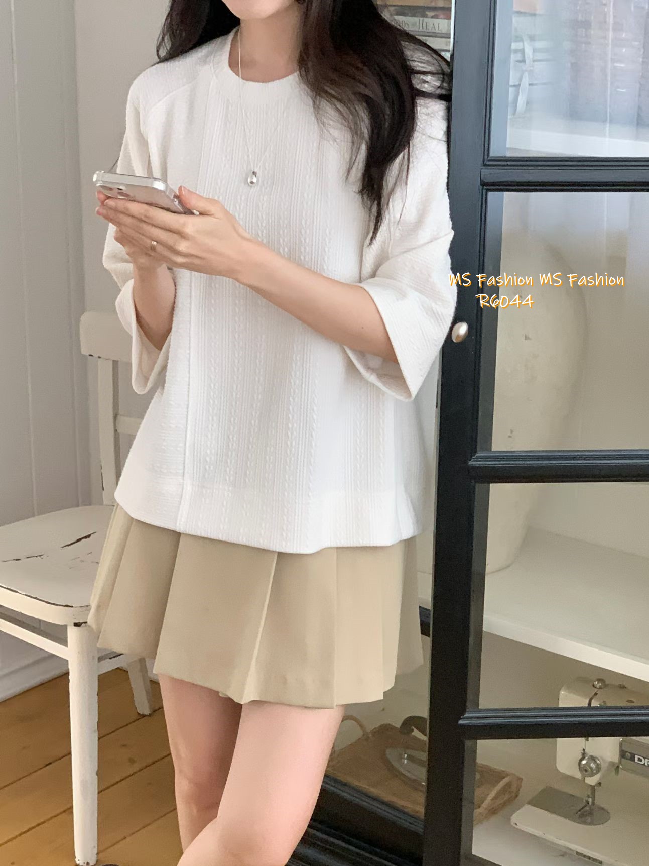 G6044 韓國🇰🇷麻花暗紋top