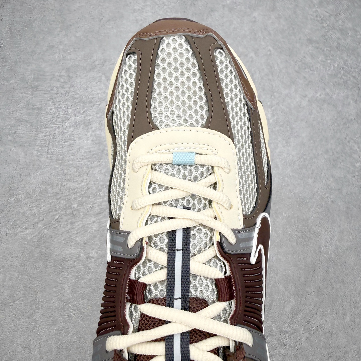 Nike Air Zoom Vomero 5 FD9920-022