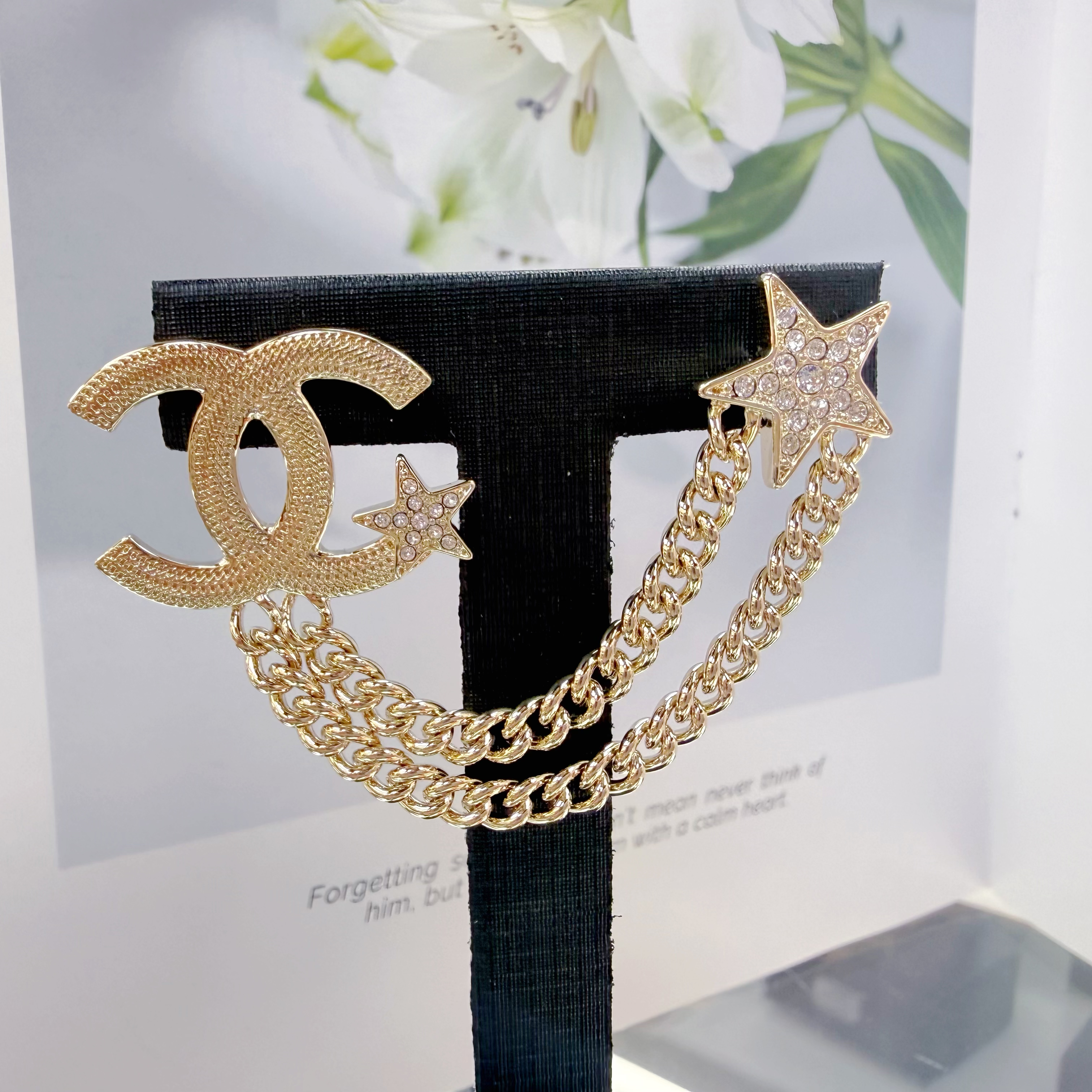 ✨Chanel流蘇流星錘雙C logo胸針