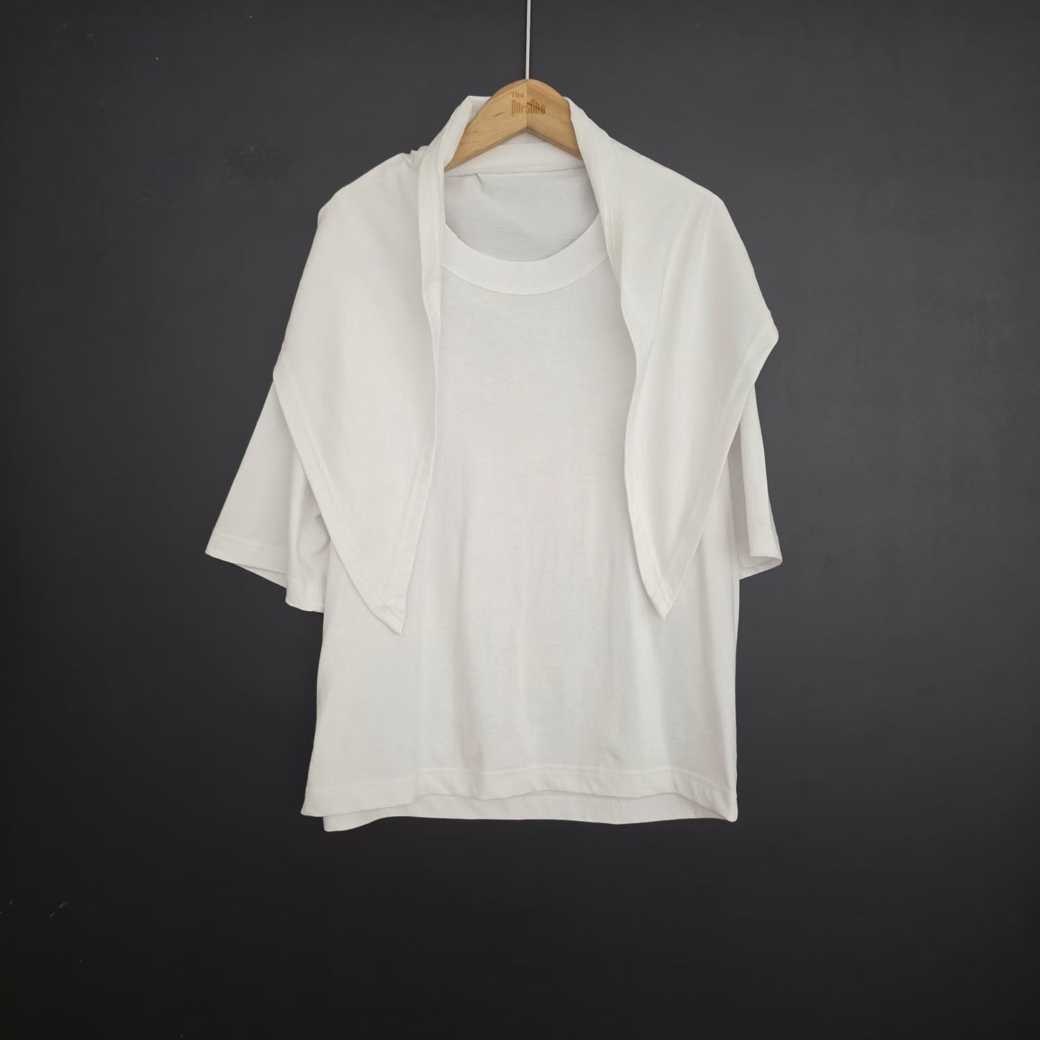 假2 件scarf Top 