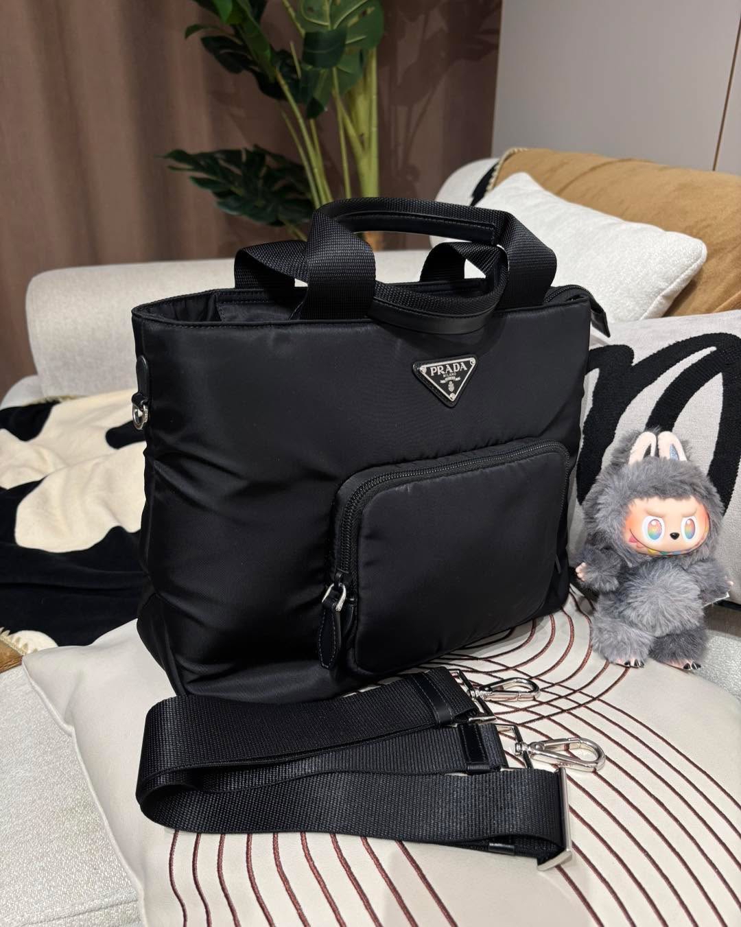 Prada nylon 2way re-nylon Bag100%Authentic, 98%new✅dust bag 