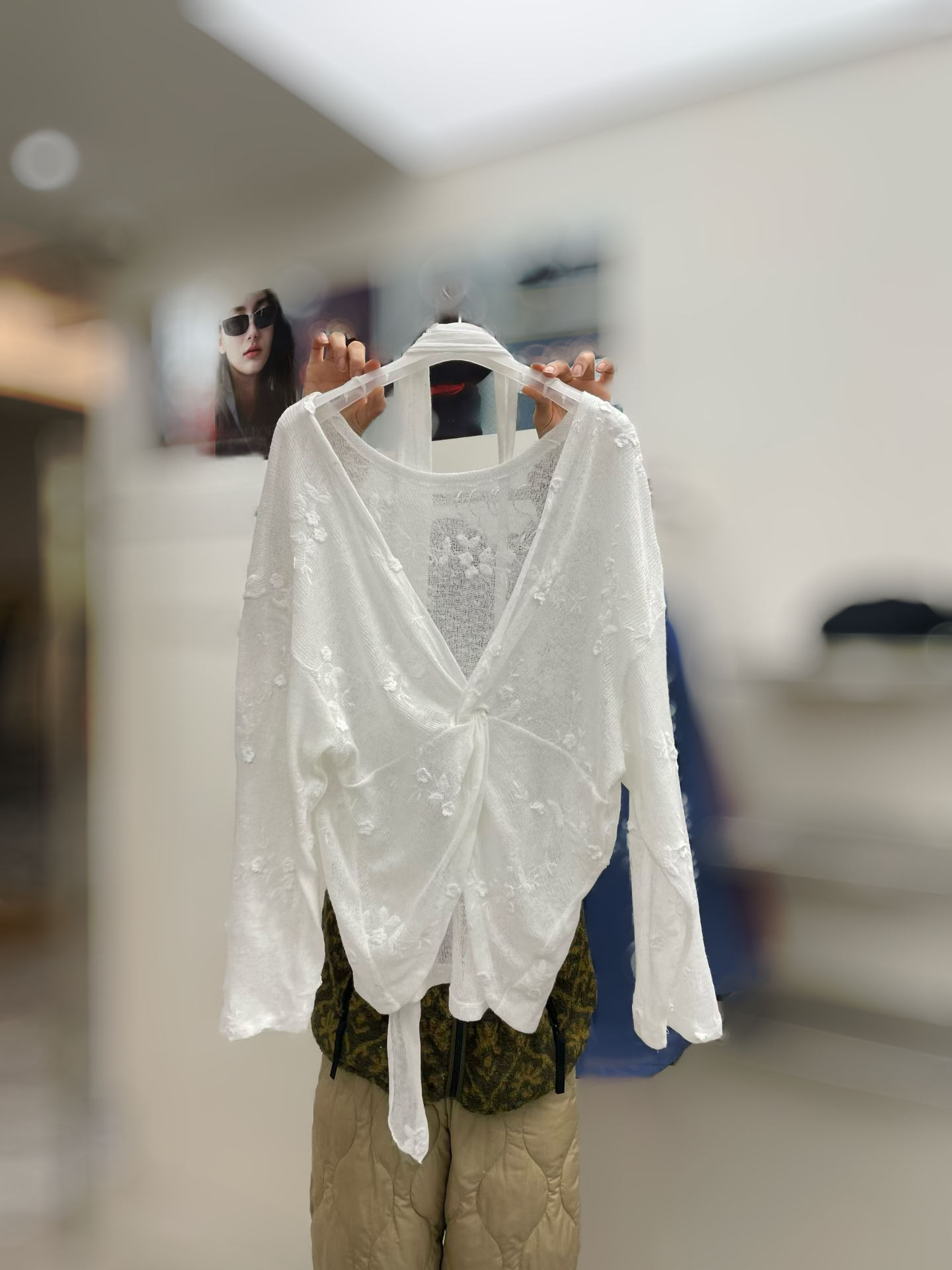 Two-way knot embroidered top (Ivory)