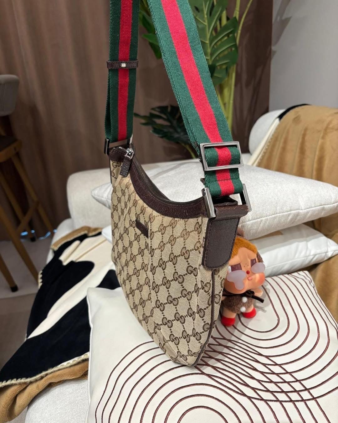 Gucci gg crossbody bag 100%Authentic,95%new✅塵袋