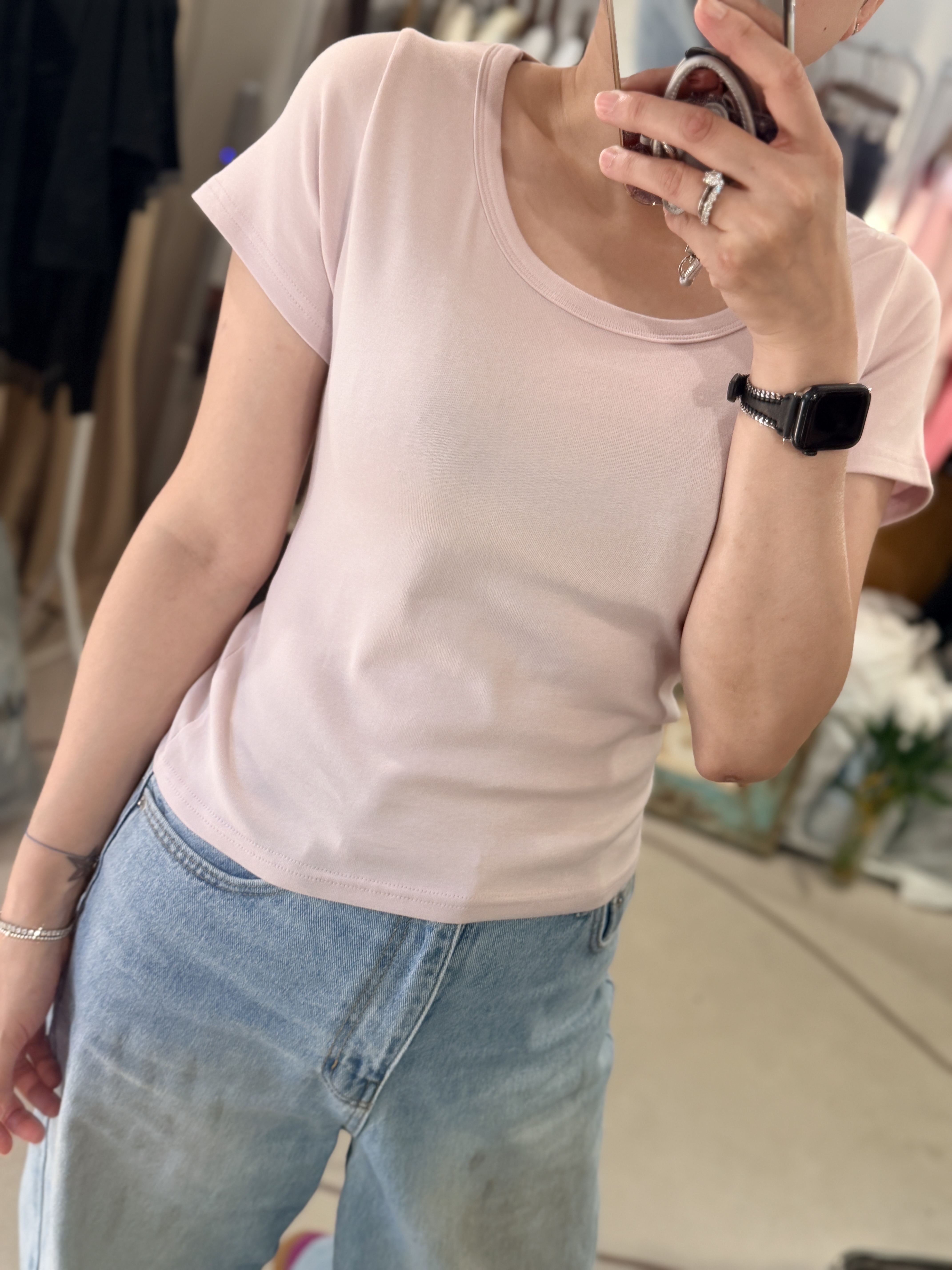 Soft and elastic tee