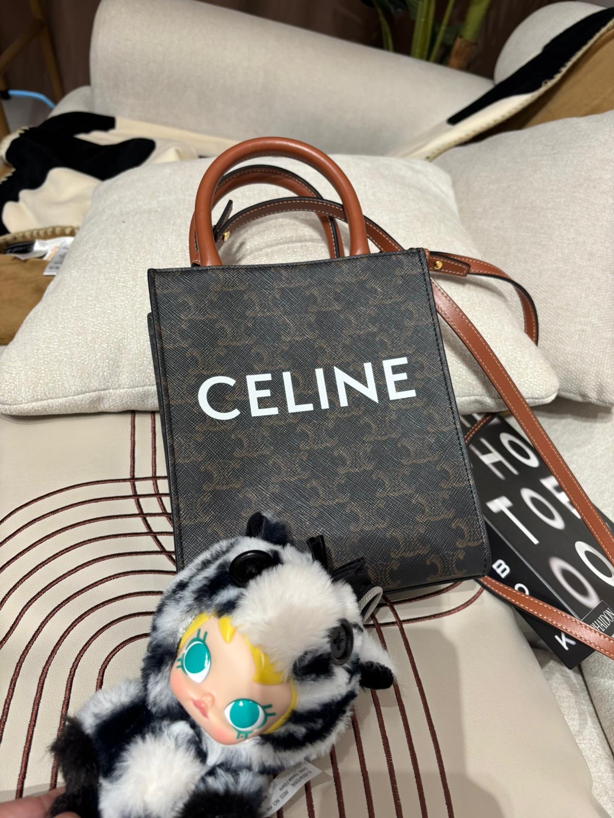 Celine mini vertical cabas tote bag 100%Authentic,98%New ✅dust bag 