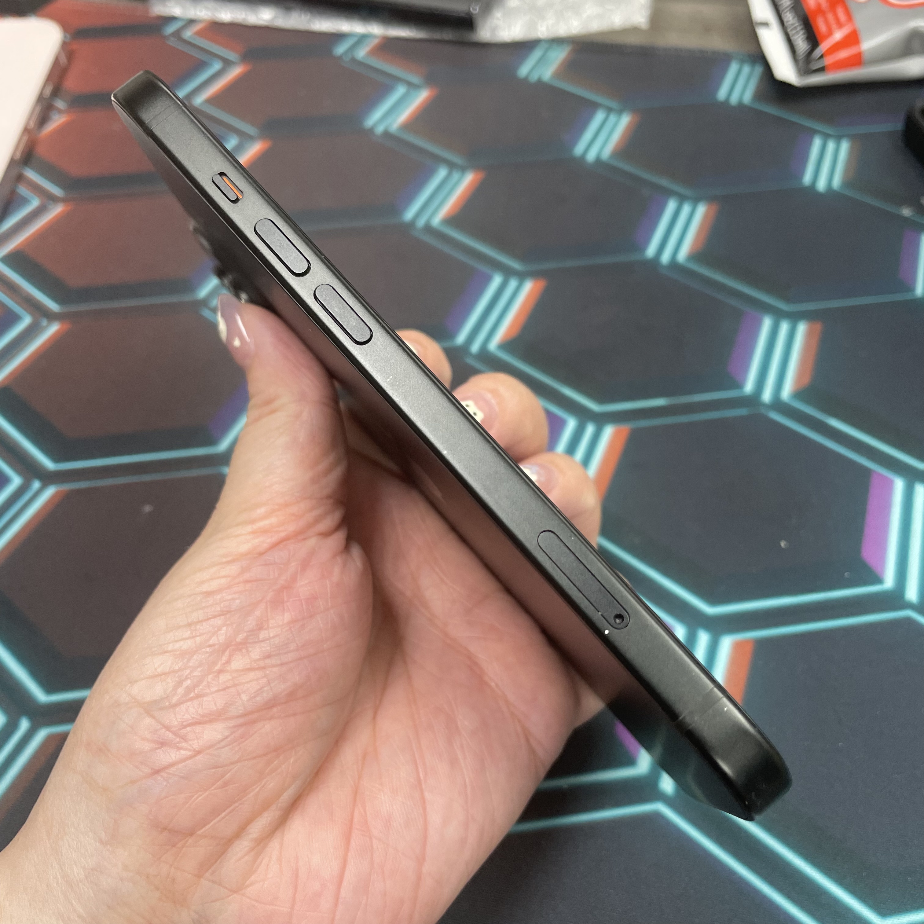*6806 15 靚機 128GB 電86 黑色 black