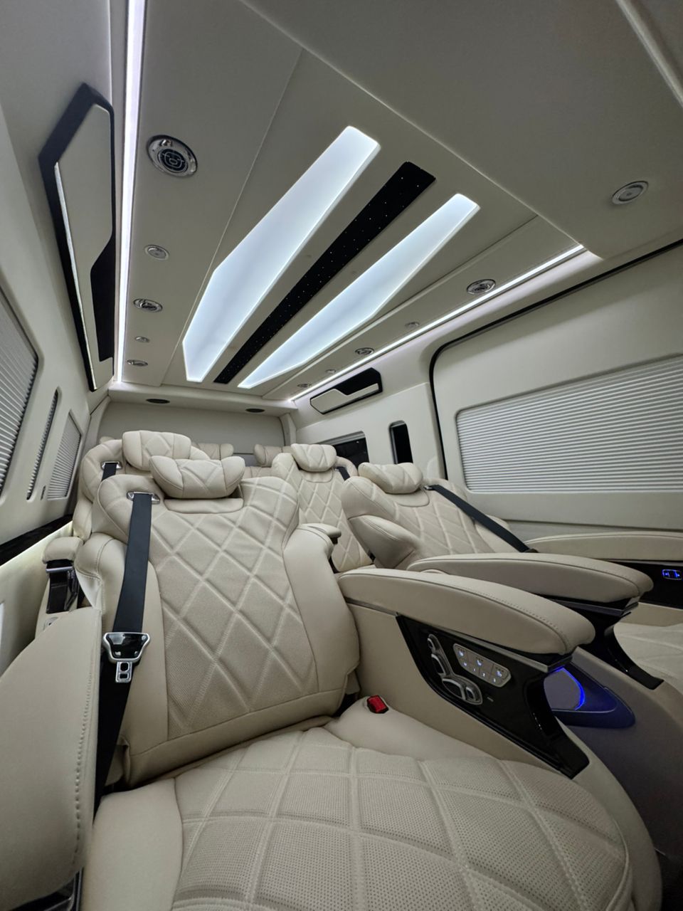 HIACE INTERIOR SIDE BOARD