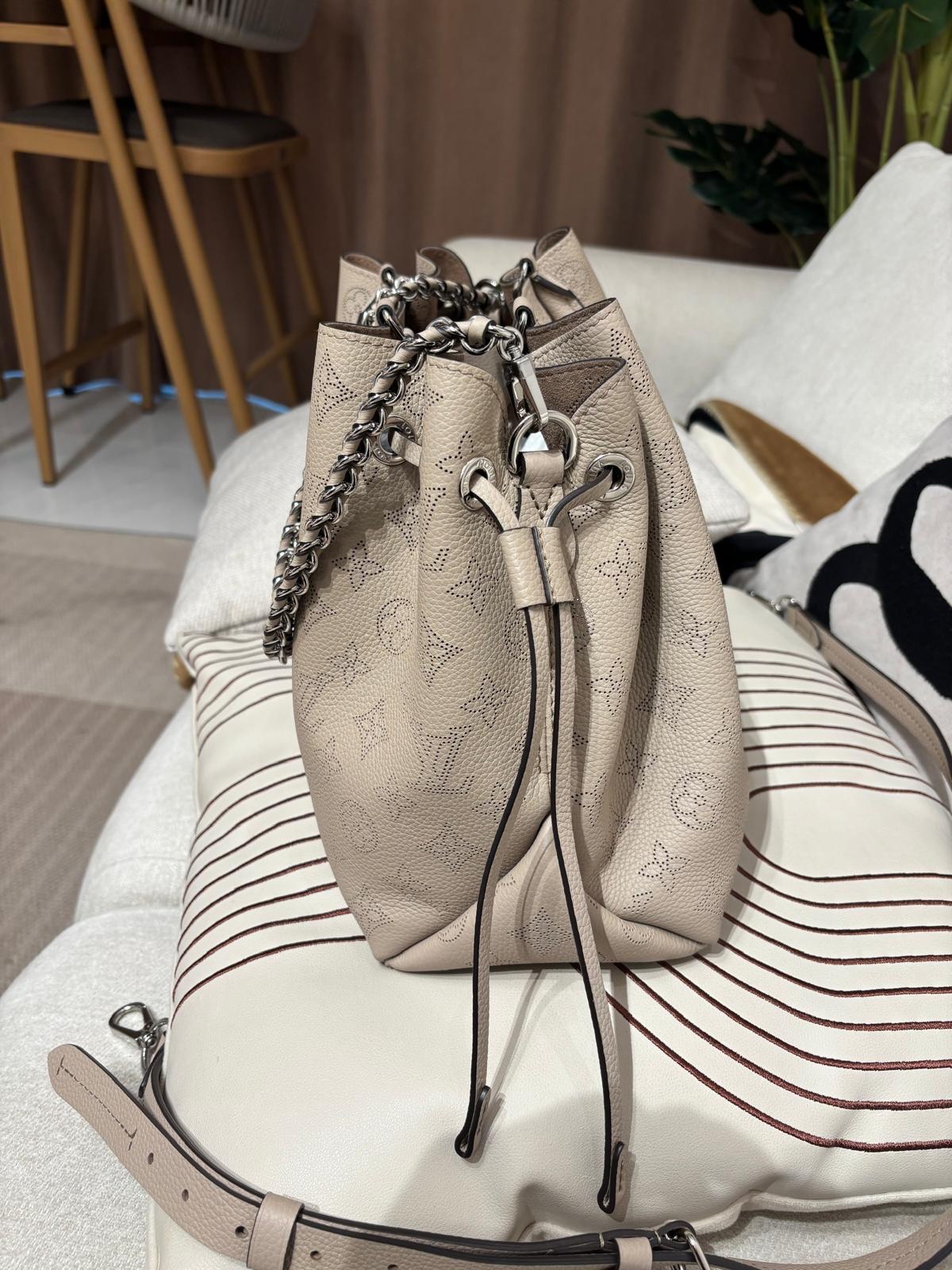 LV bella Tote Calfskin 2way bag 100%Authentic, 99%New ✅Dust bag