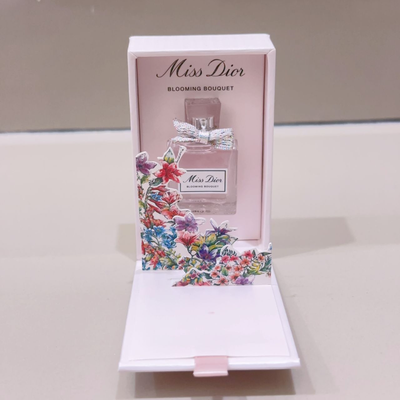 【𝐌𝐈𝐒𝐒𝐃𝐈𝐎𝐑 花花小礼盒】 Q香 5ml  