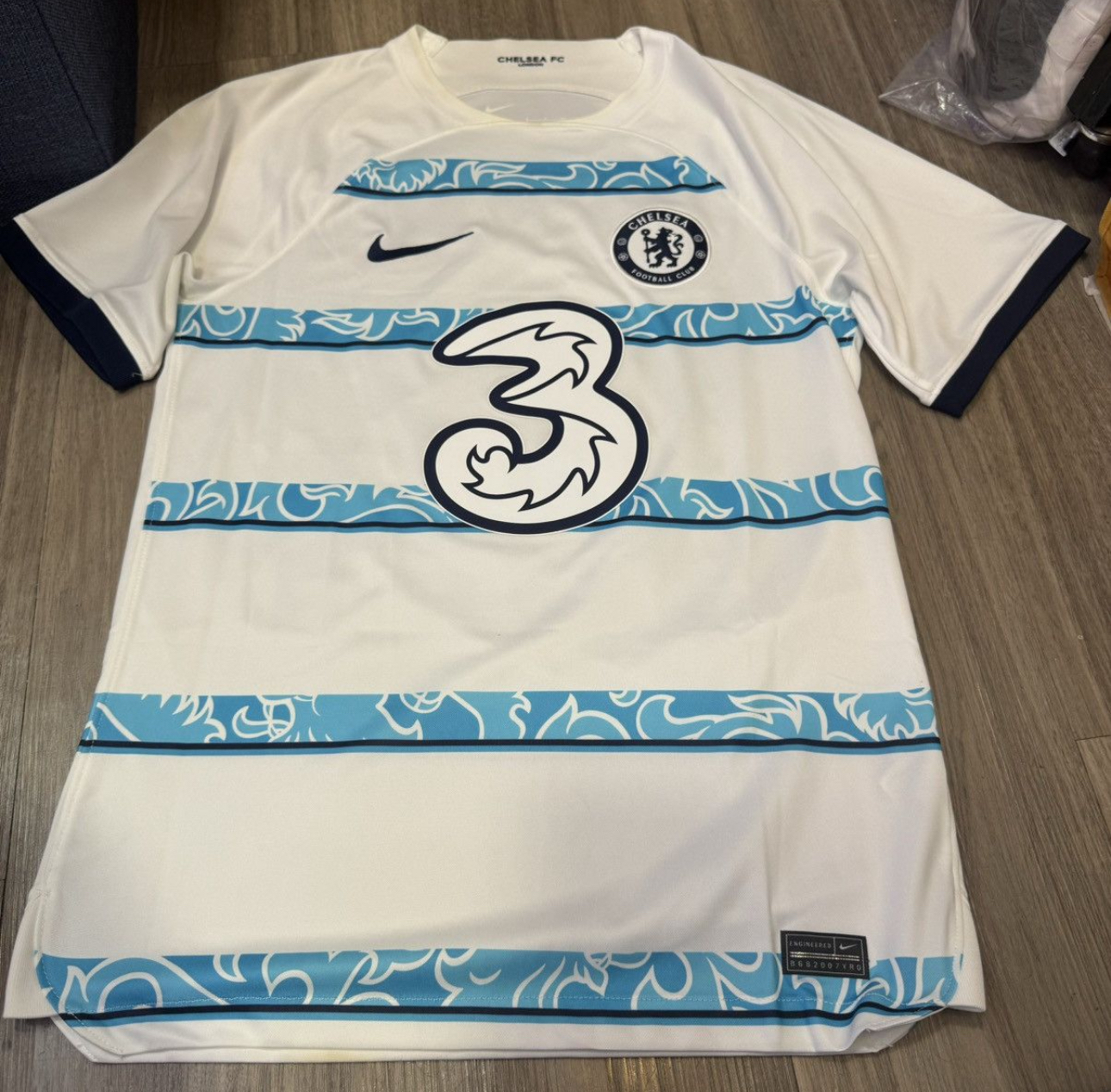 Chelsea 22/23 away shirt #24 James