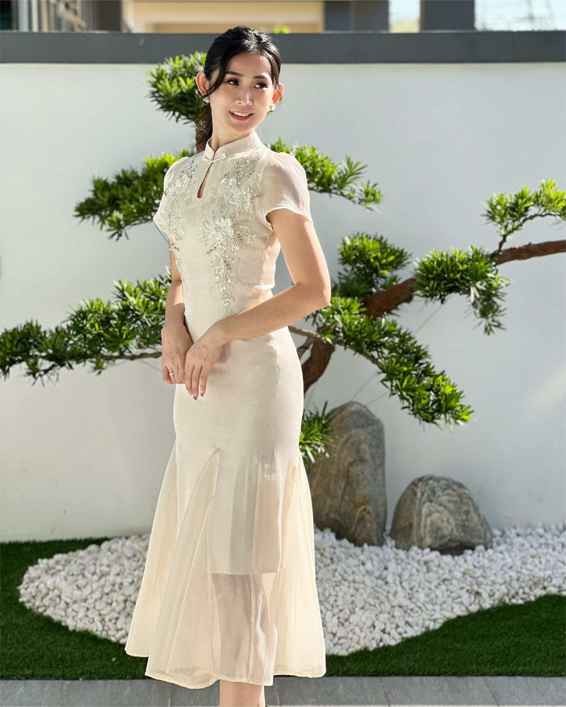 5086 Elowen Organza Cheongsam