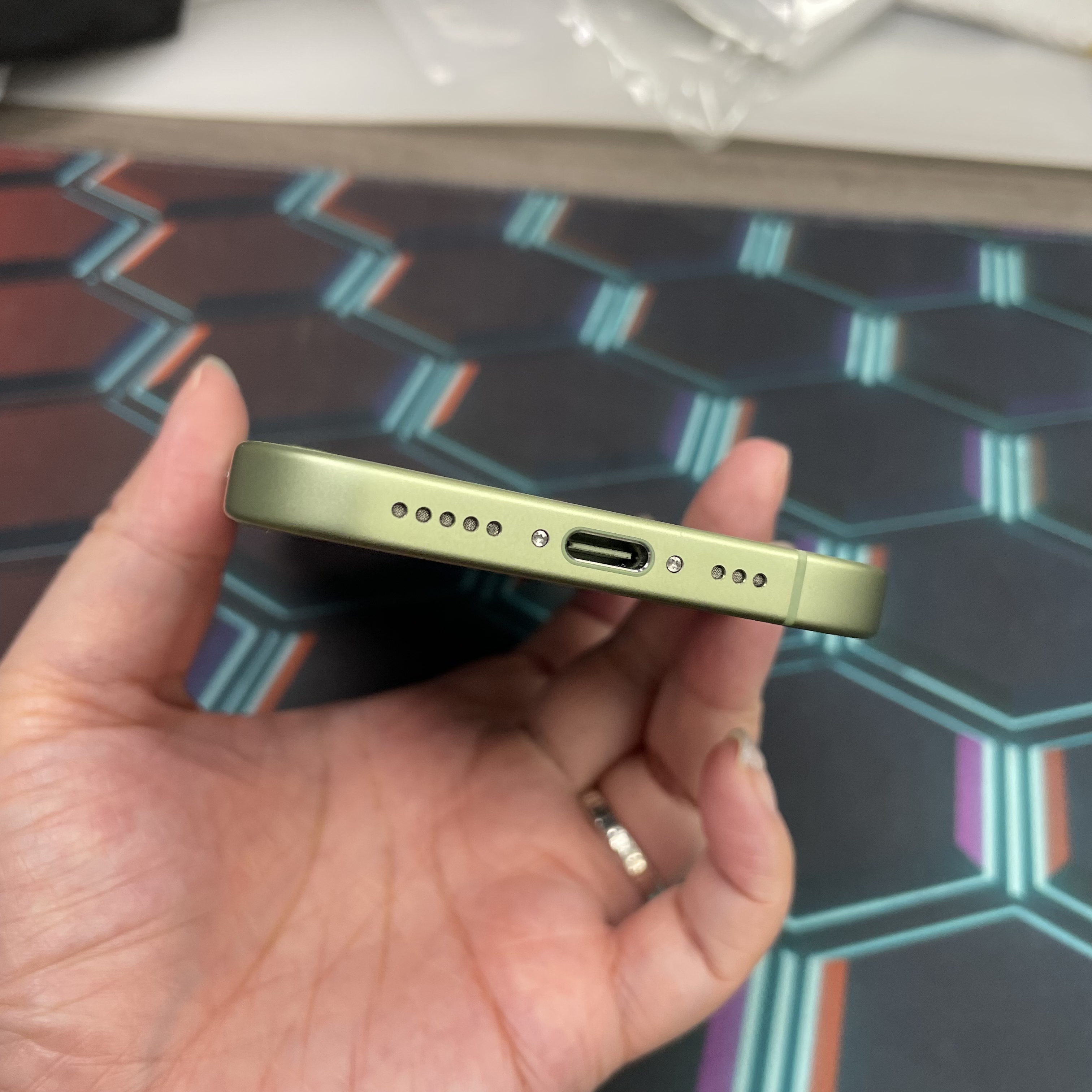 *8216 17 完美機 256GB 電100 綠色 green