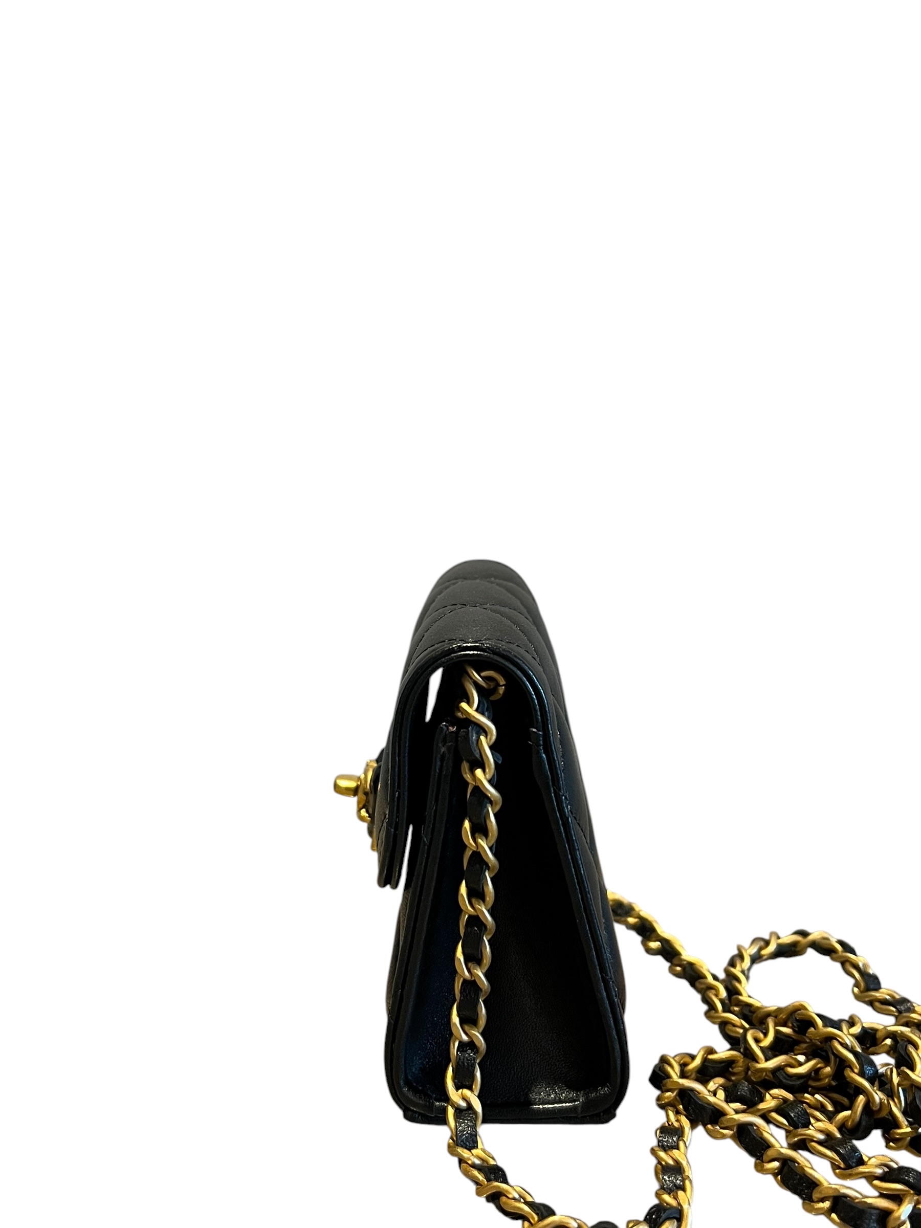 Pre-Owned CHANEL Coco Love CC Heart Clutch with Chain Mini / Product Code: T52101