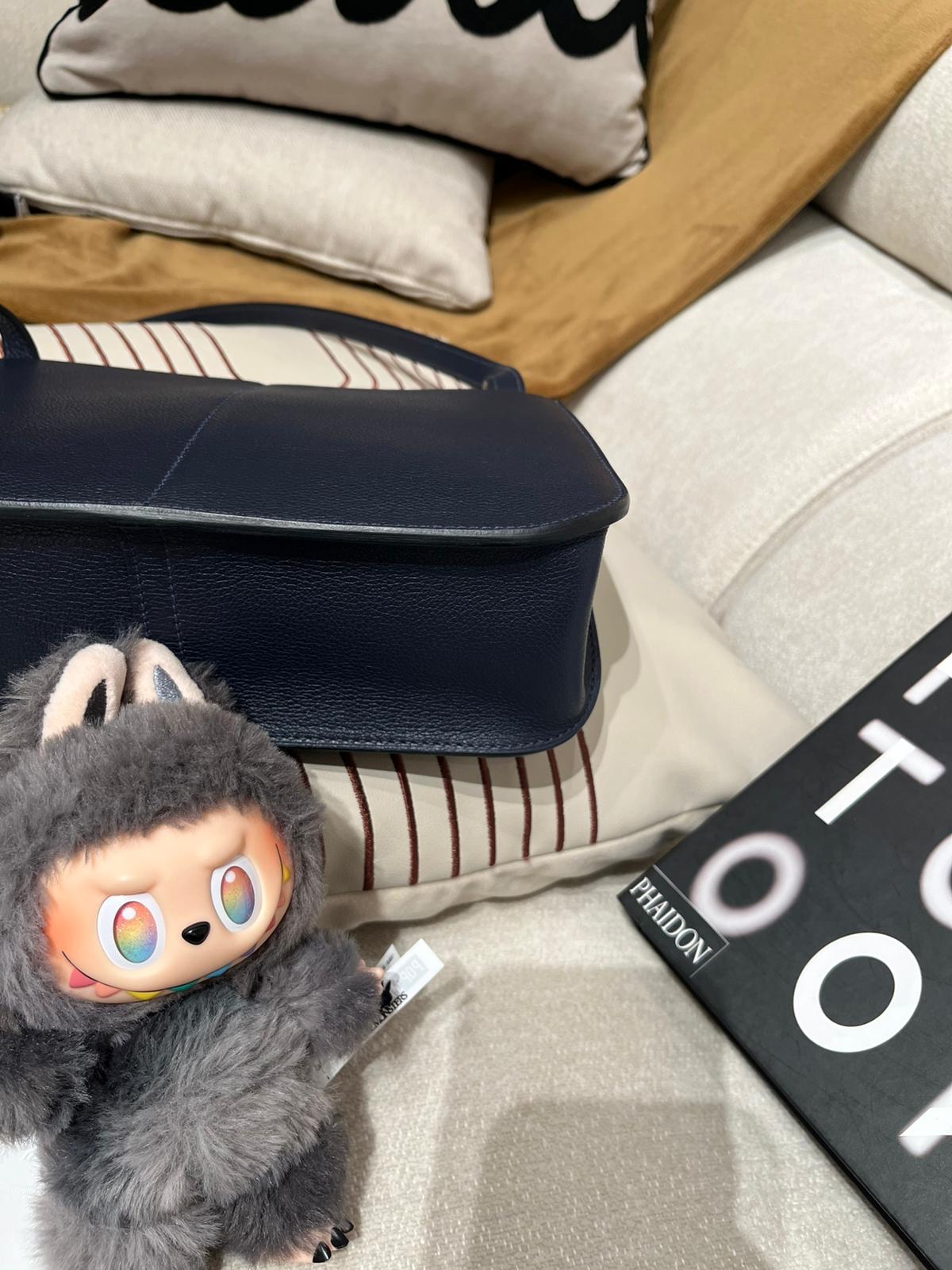 Hermes Halzan 25,STAMP U,BLEU NUIT 100%Authentic ,98%new ✅收據✅dust bag✅box 