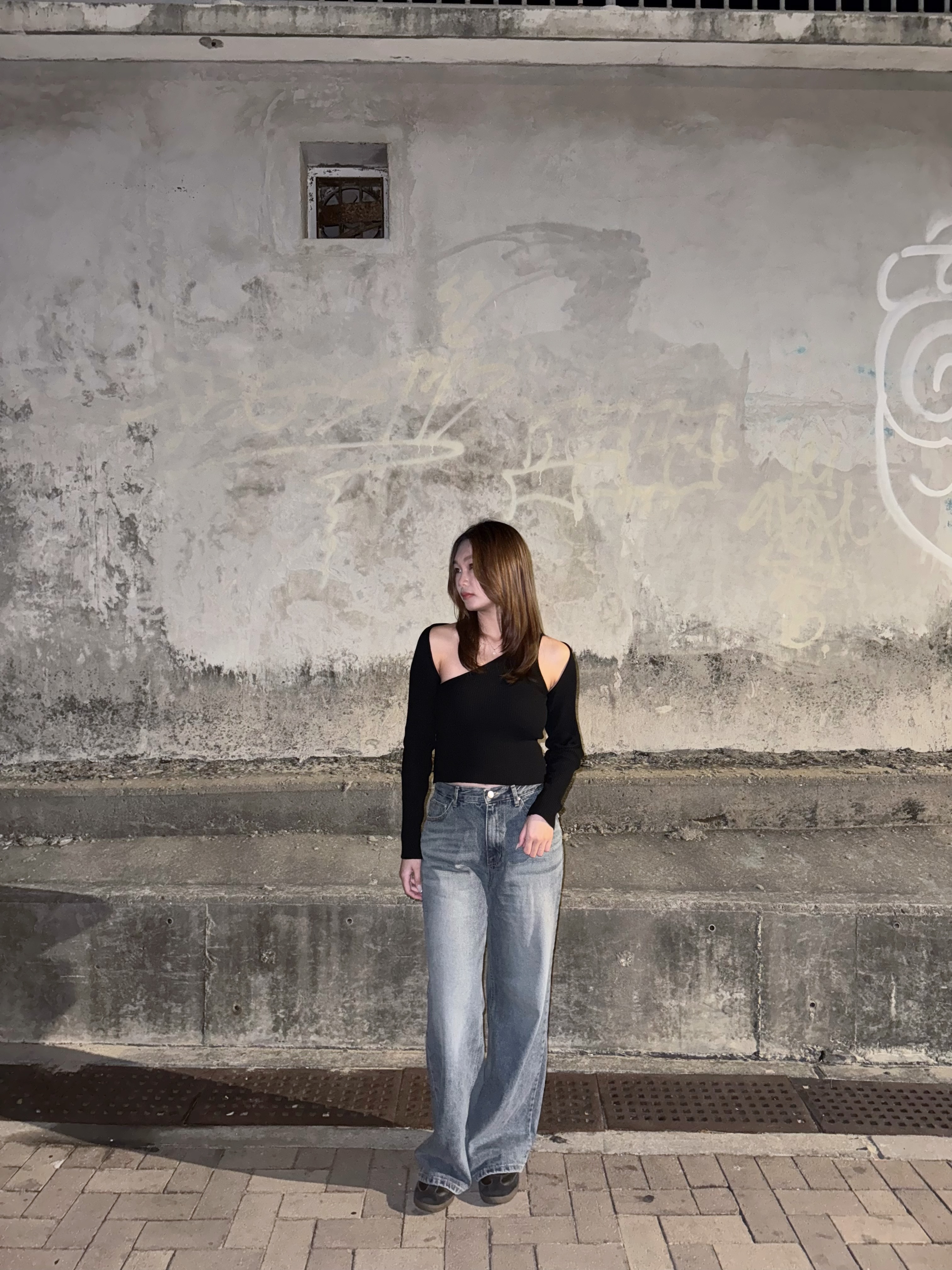 [顯鎖骨線條!]女人味坑紋斜肩兩件裝(兩色入)