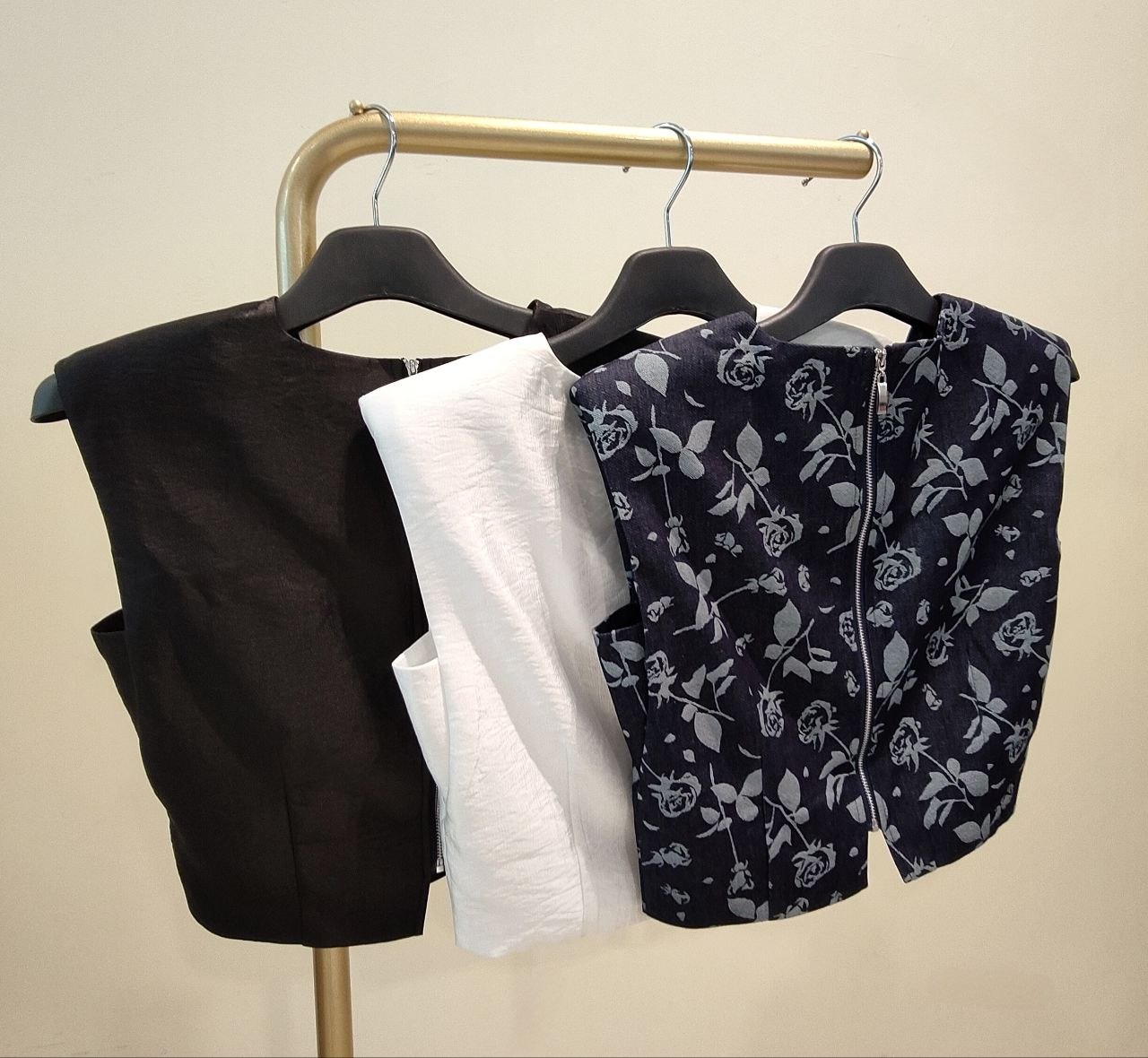 出袖短版上衣 2693