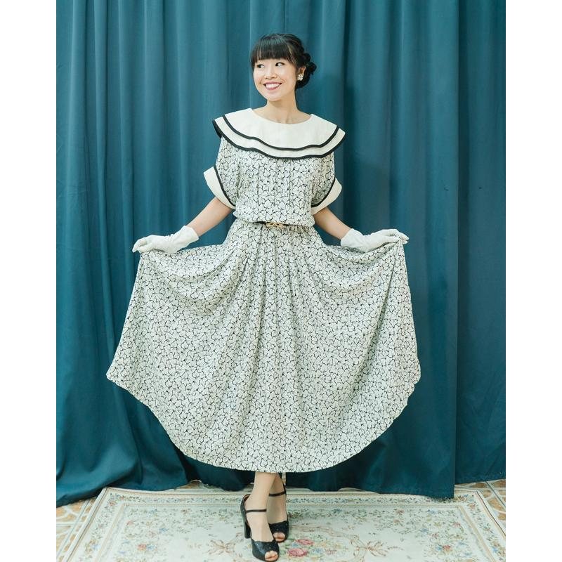 Vintage C.a. 1980s Nancy Johnson Made in Hong Kong Black & White Patter and Trim Wide Collar Day Dress-Fit size M-L(Na0785)