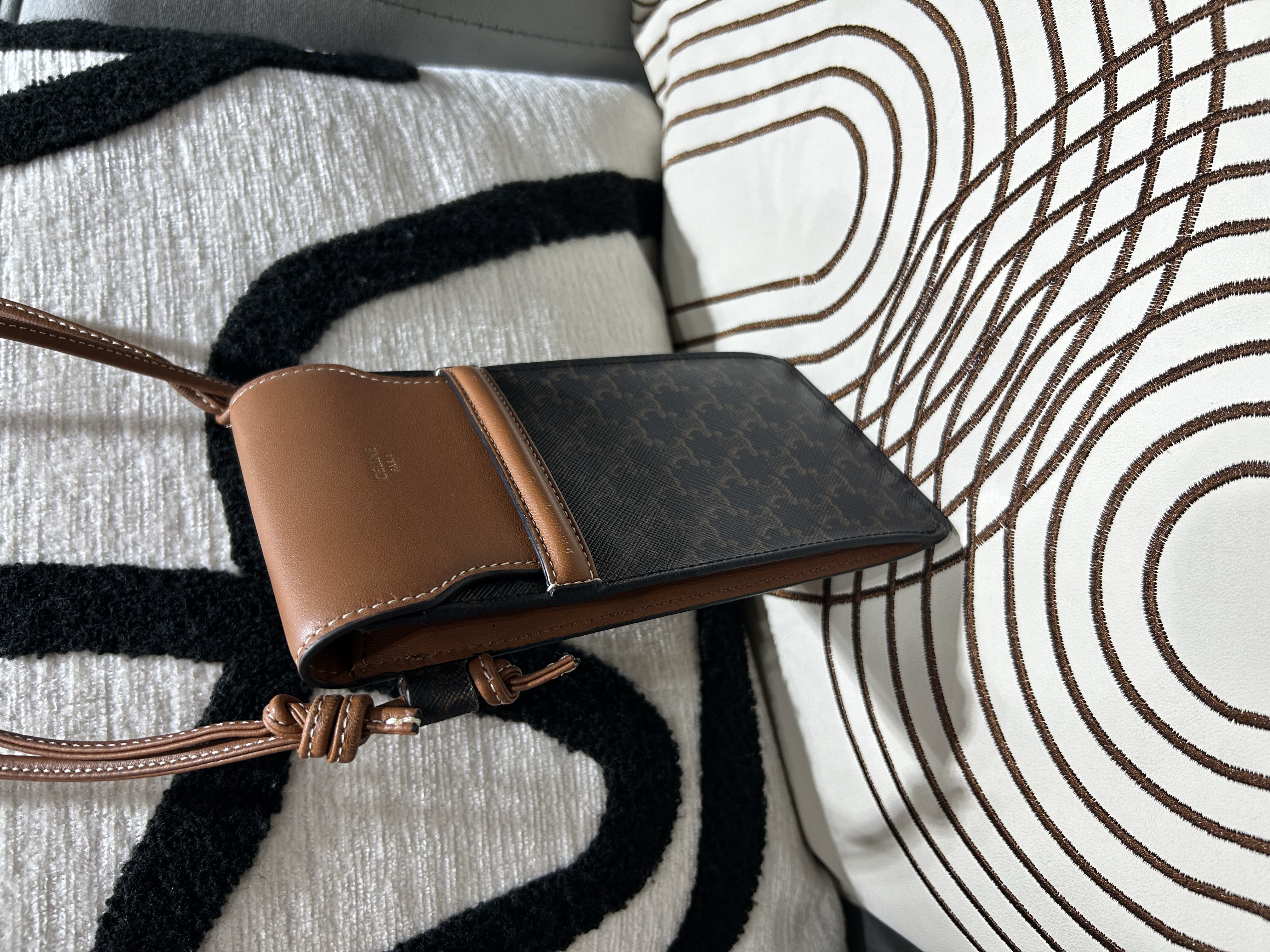 Celine triomphe Phone Crossbody Bag 100%Authentic, 95%new 