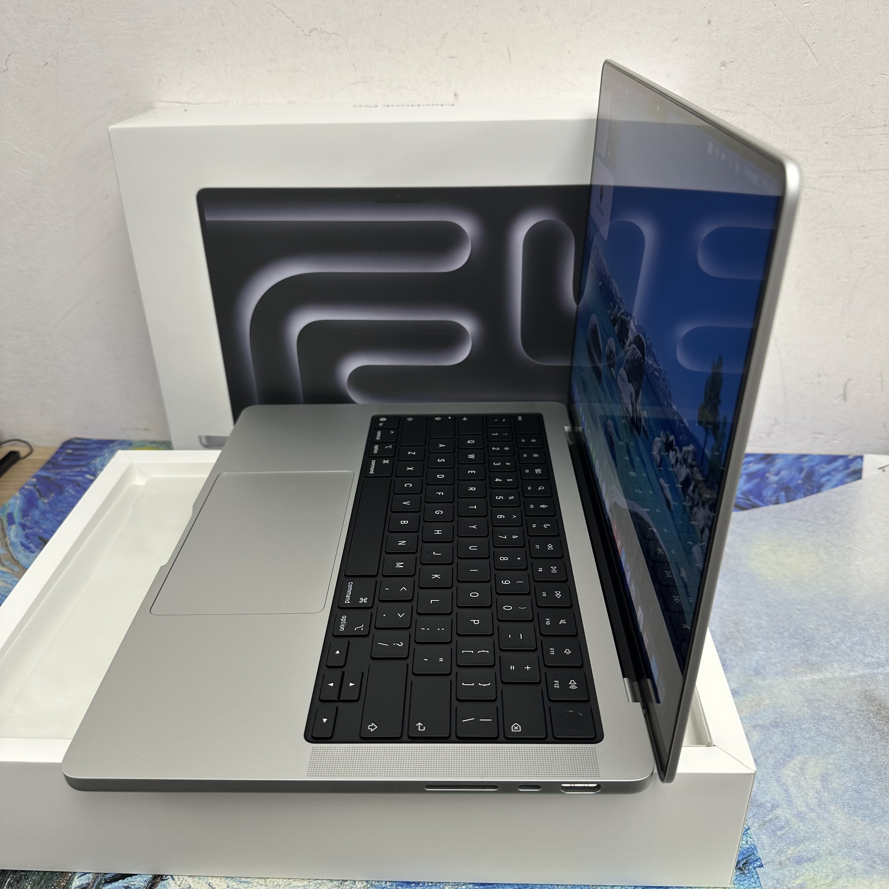 #5930 全新質素Apple MacBook M5 Pro 2025 M5 Pro CPU/24GB Ram/1TB SSD/16核心GPU/Liquid Retina XDR Mon/14吋/銀色/ MacBook Pro M5 / MacbookPro M5 Pro / Laptop / Notebook / Ultrabook / Netflix/ YouTube / Black / silver