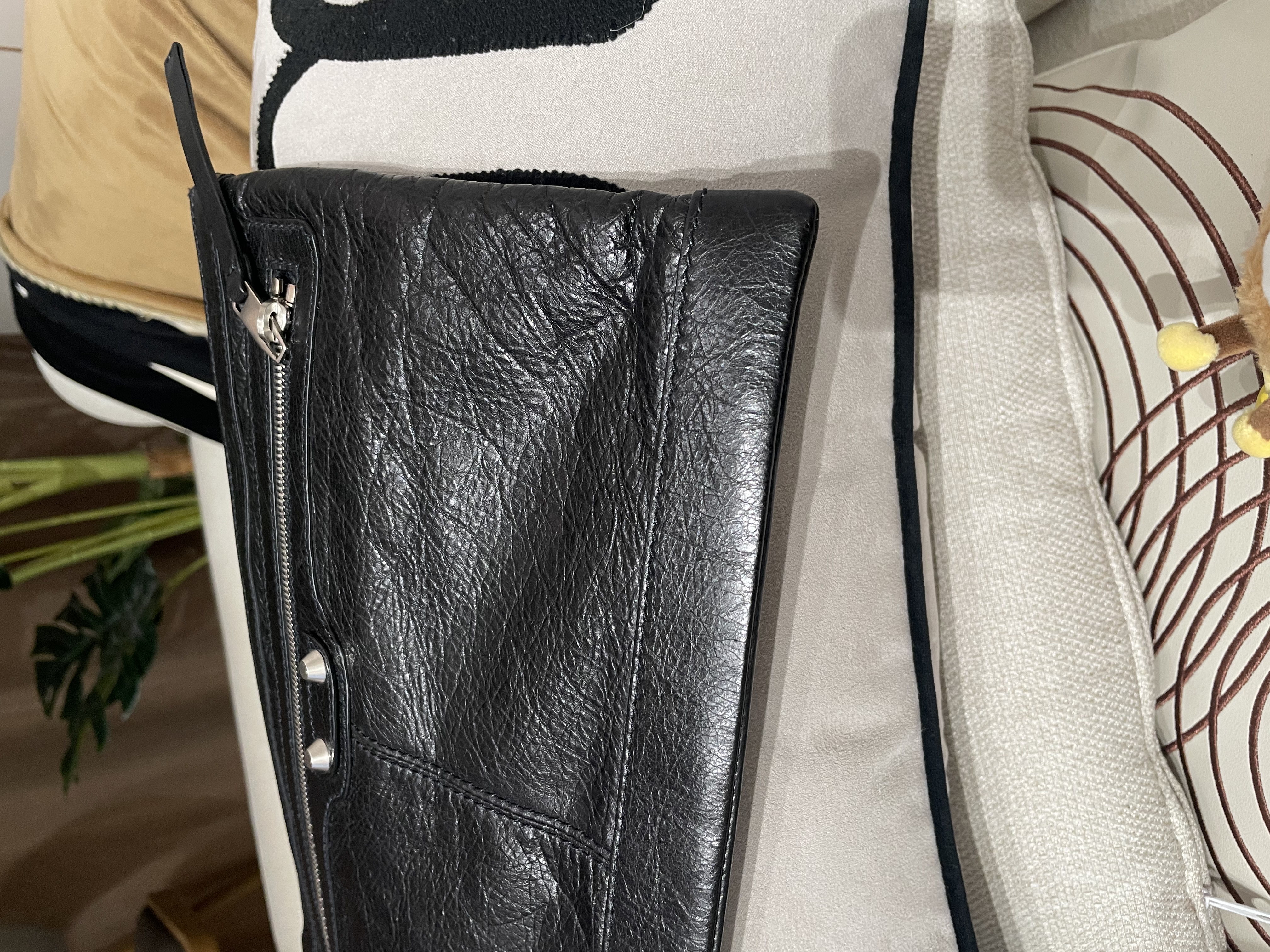 Balenciaga clutch bag 黑色銀扣100%Authentic,98%new✅tap booklet