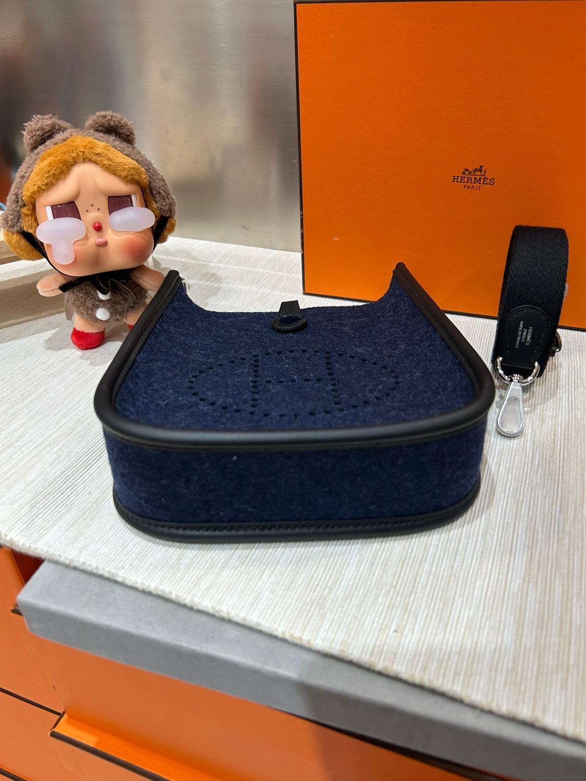 全新 HERMES Mini Evelyne 16 ,2Z 午夜藍 Bleu Nuit牛皮 Feutre 羊毛氈銀扣,STAMP Z , 100%Authentic,全新未使用品 ✅收據✅dust bag✅box 
