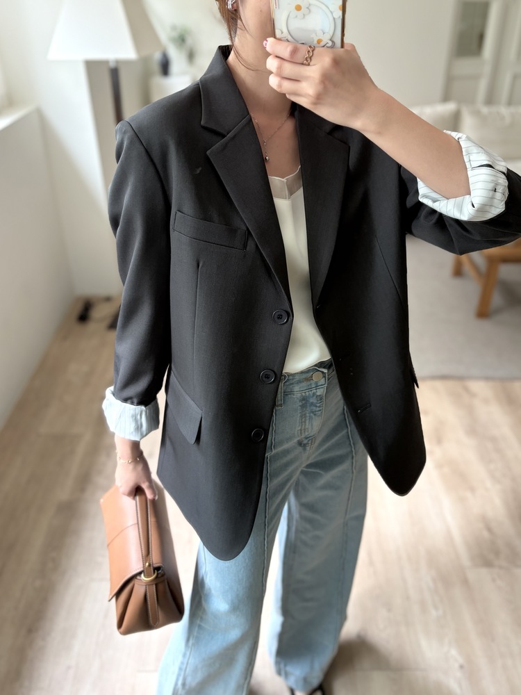 The Seamline Wide-Leg Jeans