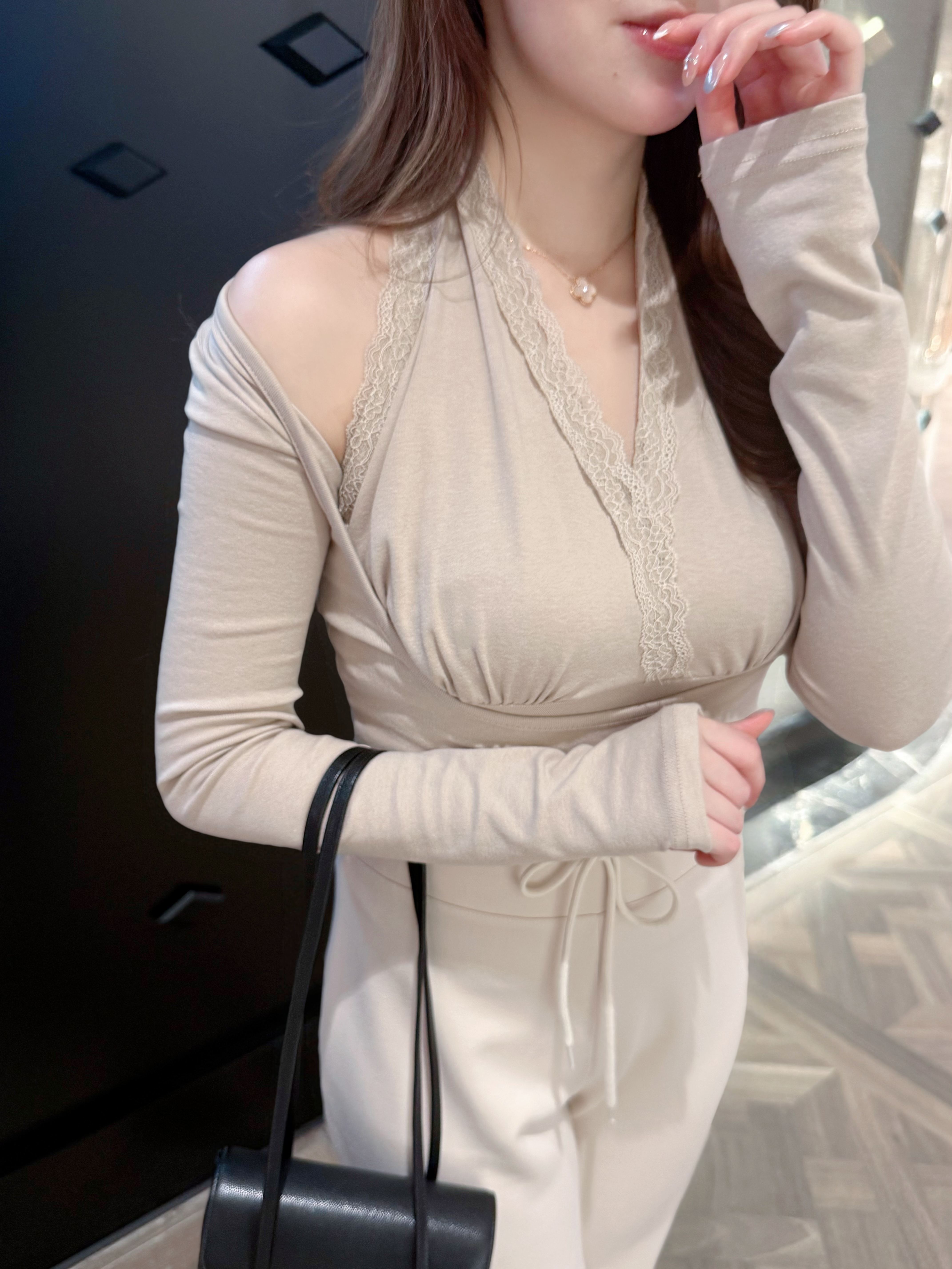 ♥︎歐美V領繞頸蕾絲TwinSet 