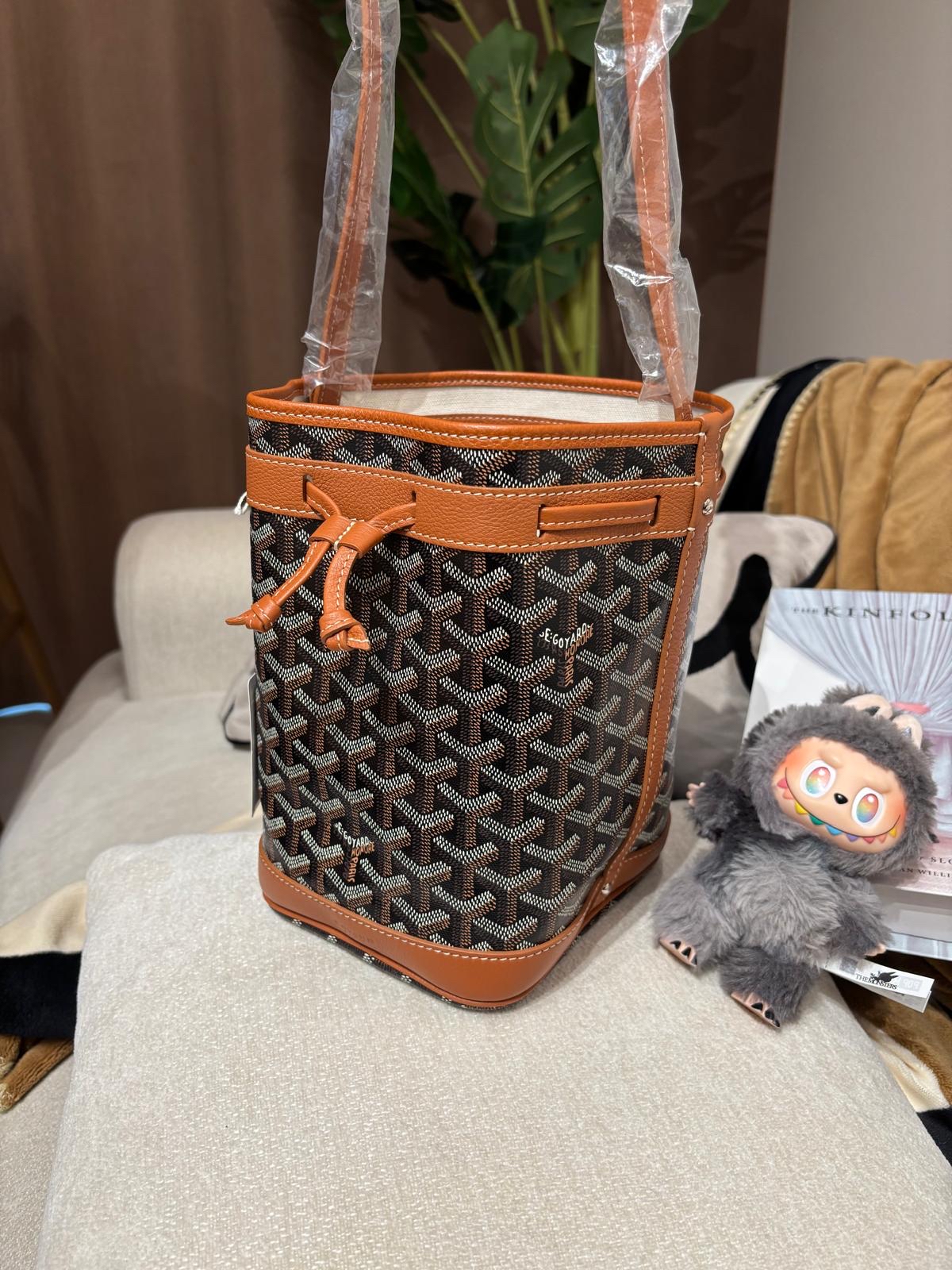 全新 Goyard petit flot bucket tan 100%Authentic ,100%new全新貨品 ✅收據副本✅dust bag✅booklet 