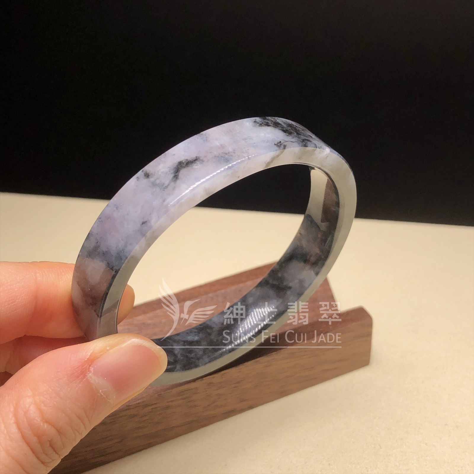 山水烏雞方貴妃鐲54.7mm C06241