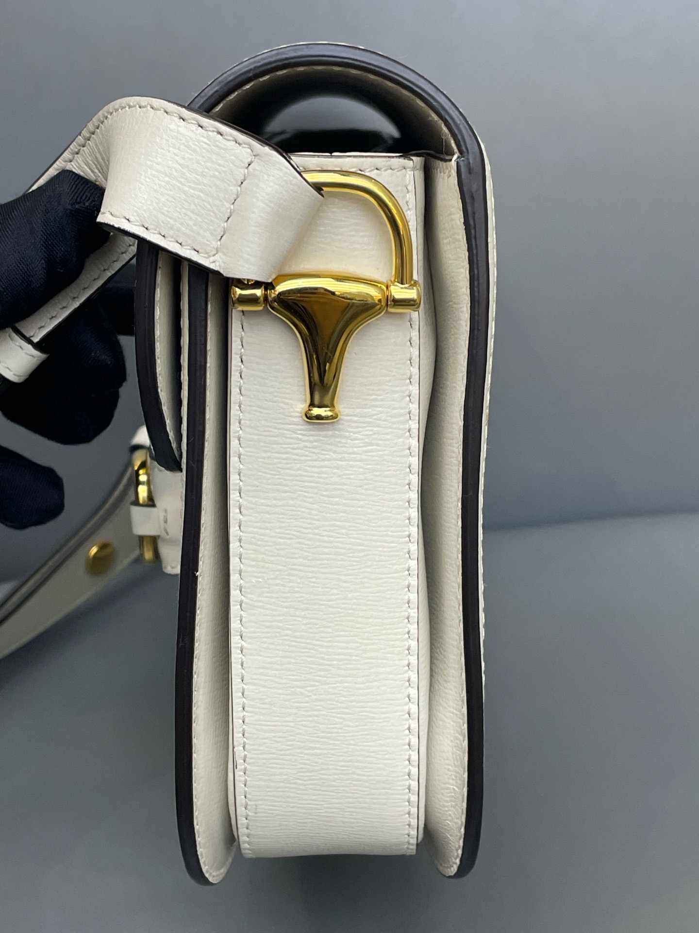 【預訂貨品】Gucci 1955 白色郵差包