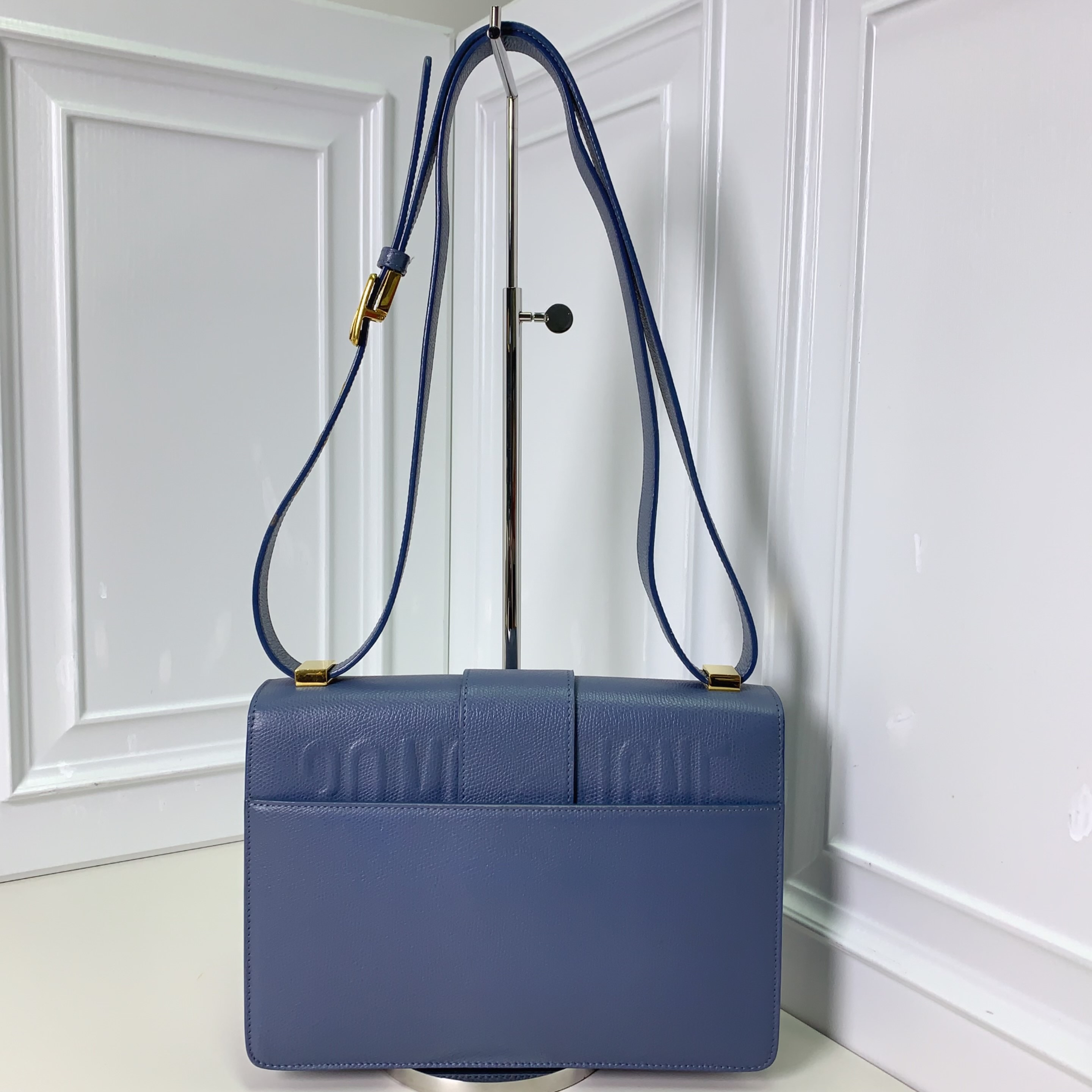 【預訂貨品】Dior 霧霾藍 30金扣蒙田