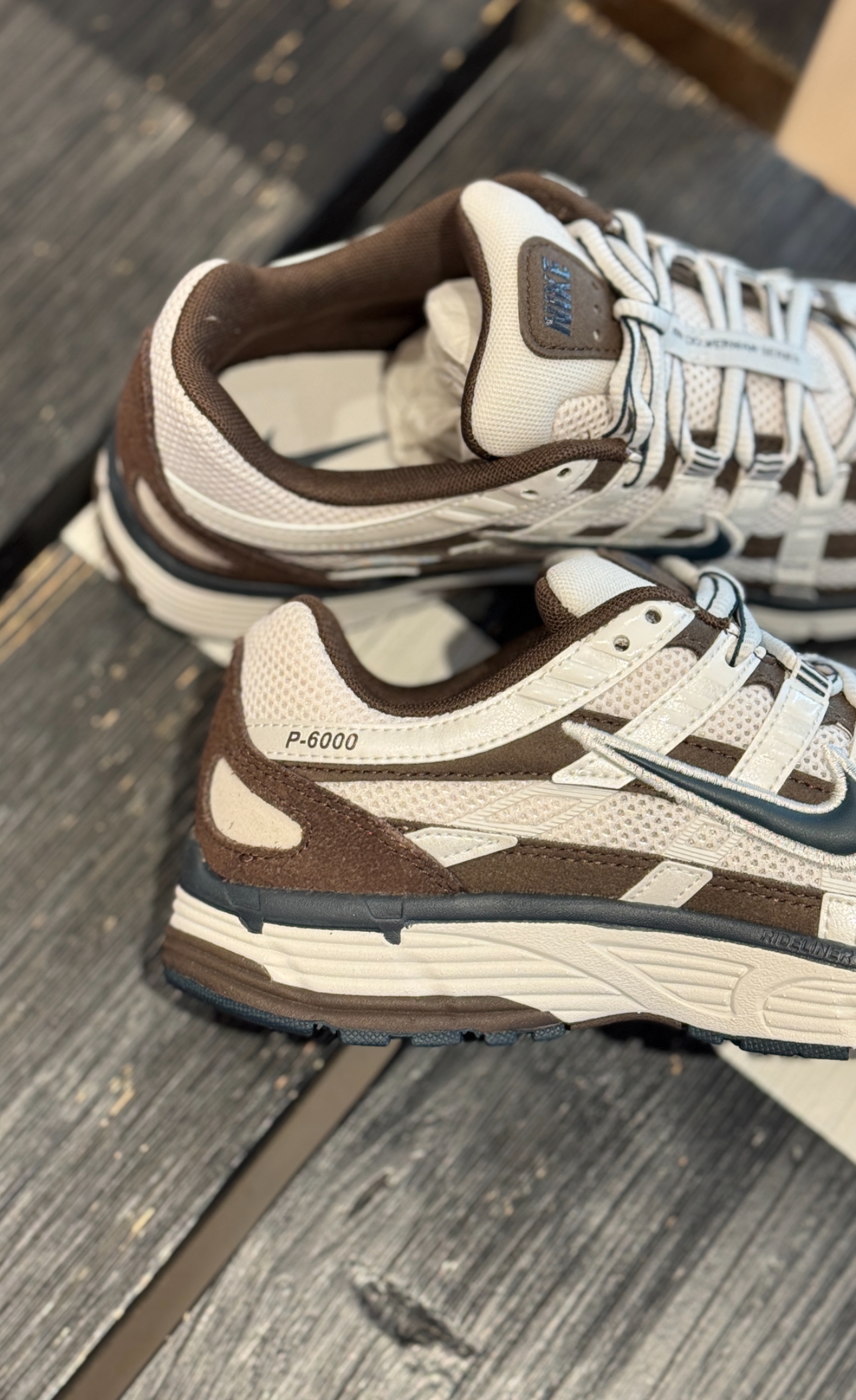 HV8972-001 Nike P-6000 Phantom Baroque Brown Metallic Summit White Armory Navy HV8972-001