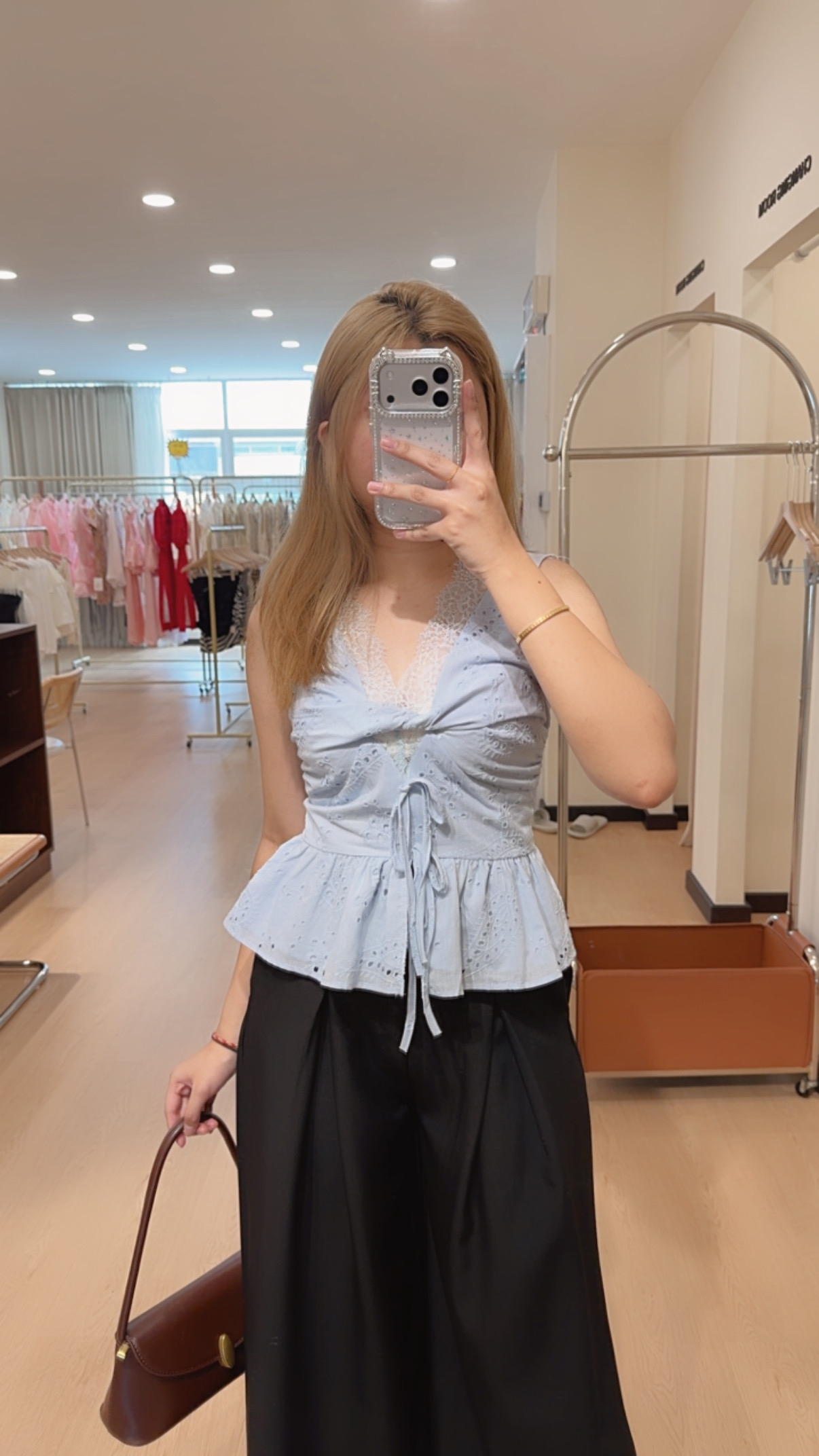 W8467无袖蕾丝上衣